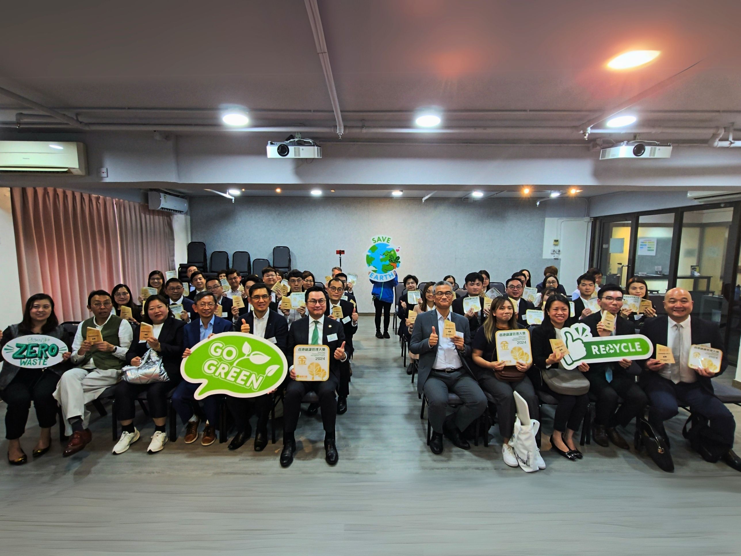 請即報名參加，成為義工 Volunteer for Award Ceremony Videographer and Editor (Jan 15) now