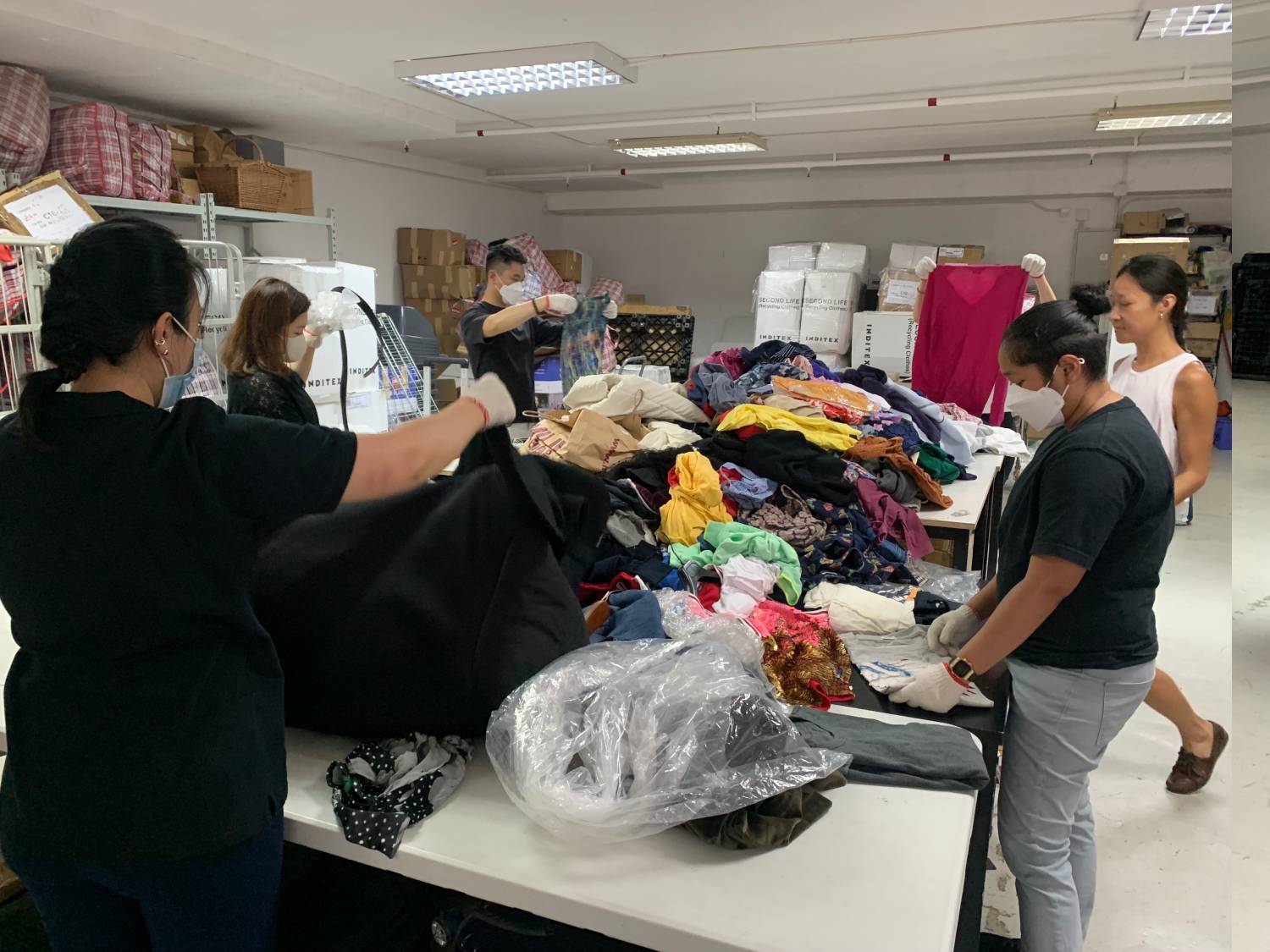 請即報名參加,成為義工 Volunteer for Clothing Sorting Volunteer (Apr 17) now