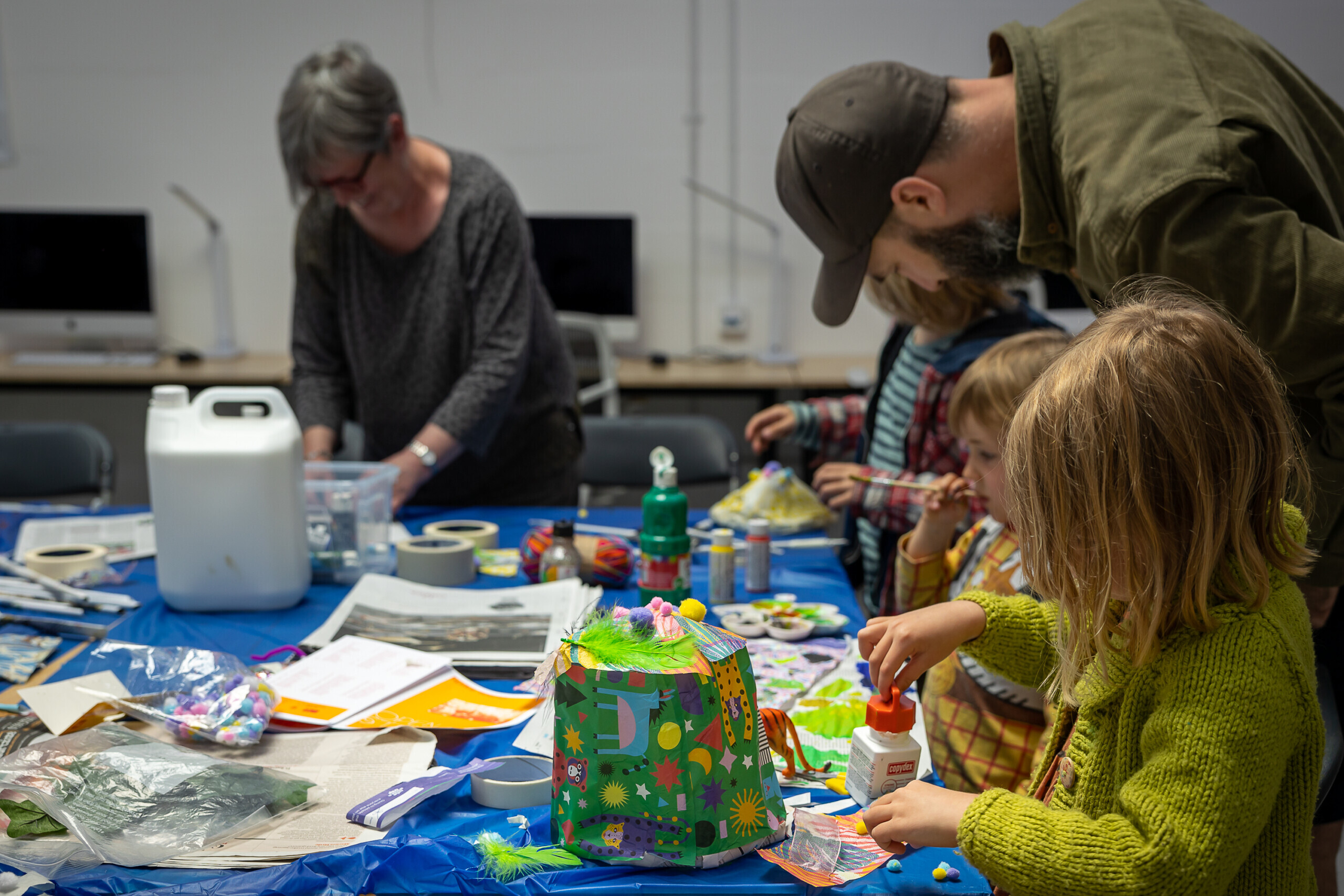 Spike Island Open Studios 30 04 22 Dan Weill Photography 20 scaled