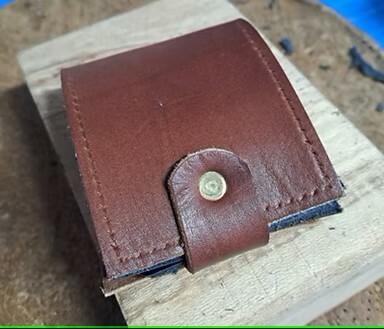 Make a leather card wallet with red