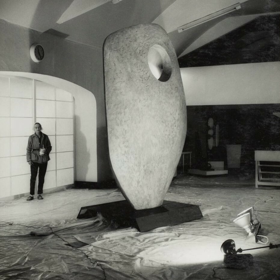 SQ 05 single form in palais