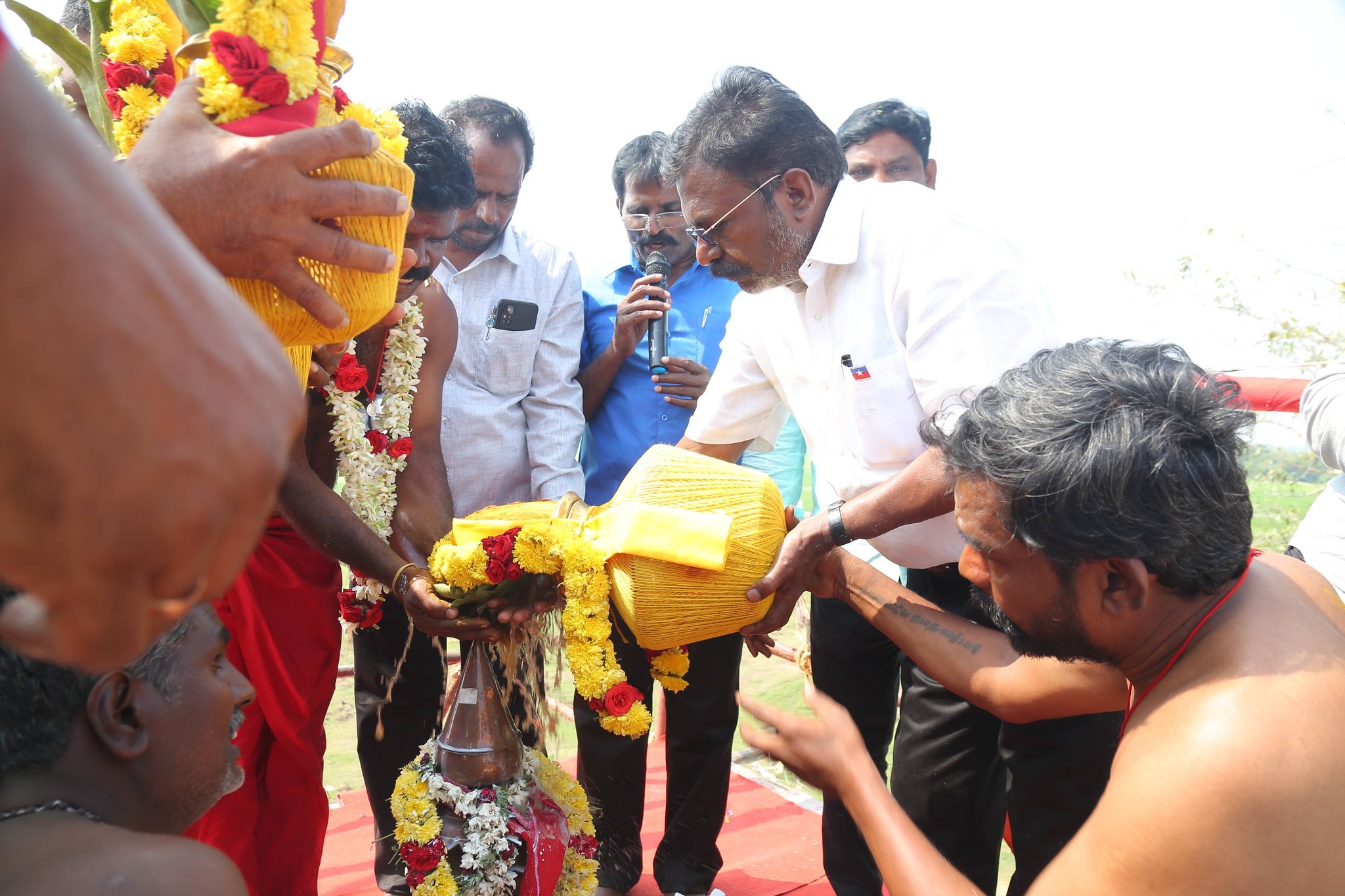 I participated in the Kudamuzhukku (consecration) ceremony held at Sunnambedu village in Cheyyur constituency, Chengalpattu district.