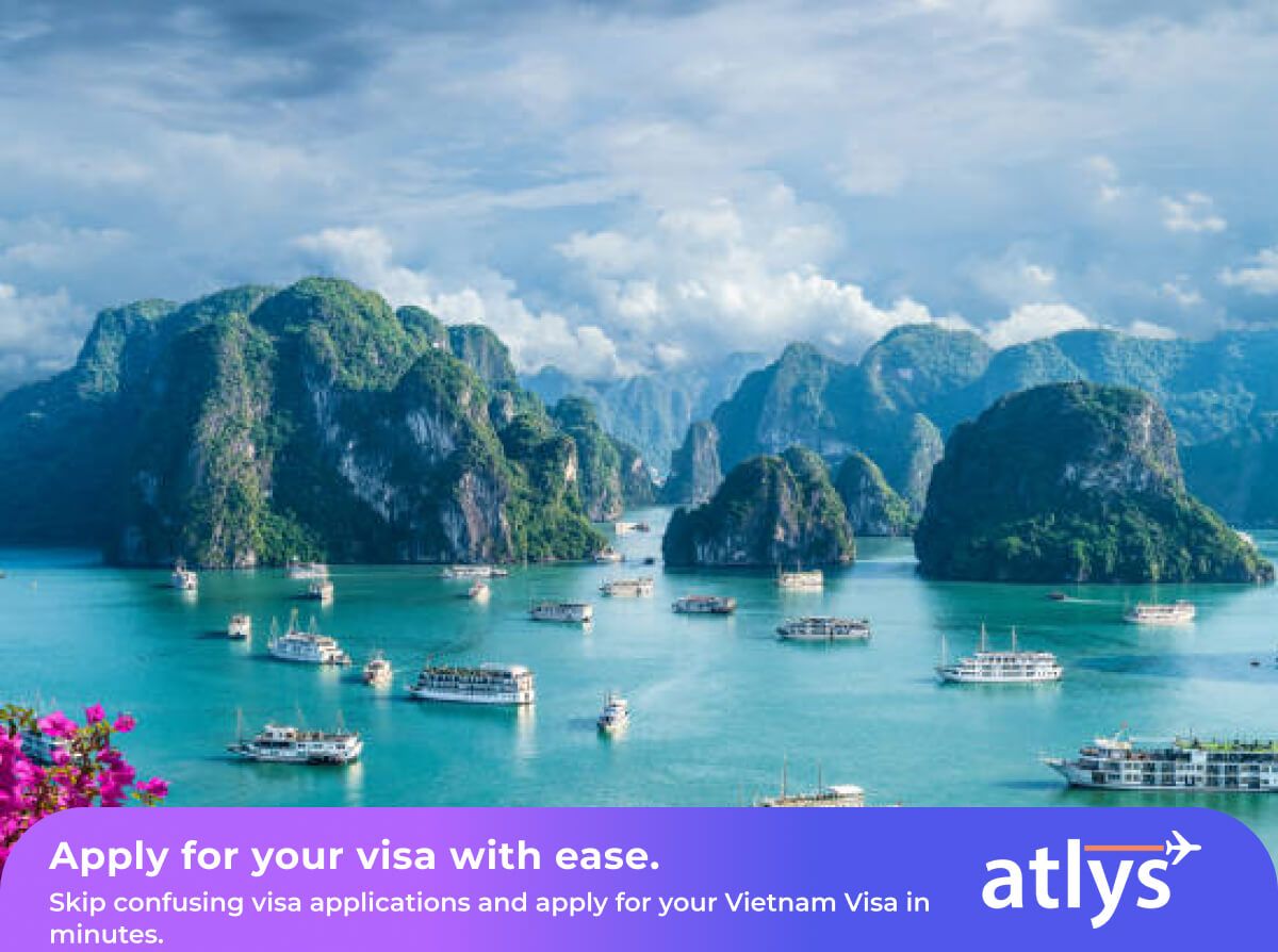 Landscape with amazing Halong bay, Vietnam.jpg
