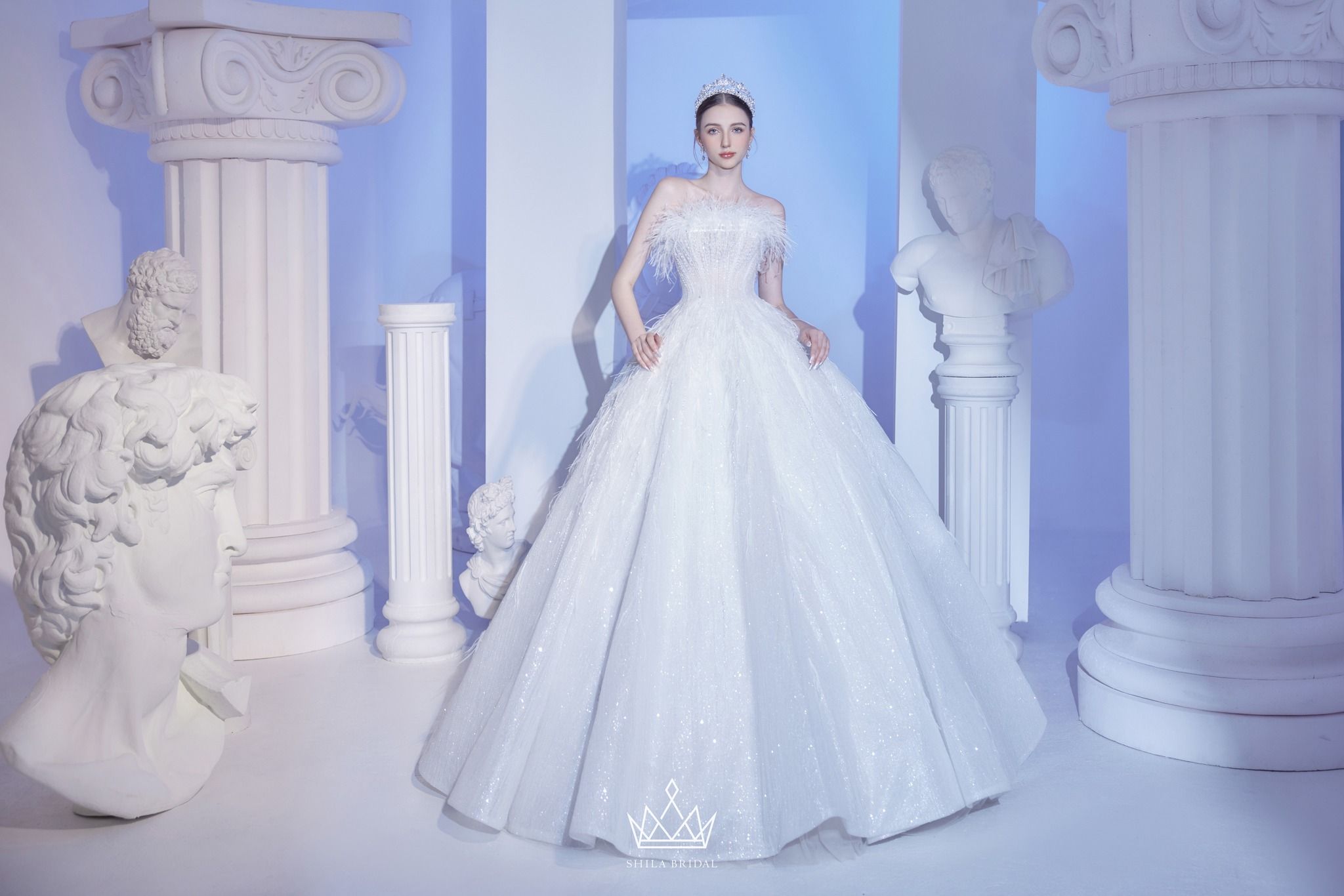 Hóa thân công chúa trong chiếc váy cưới nhà Shila Bridal