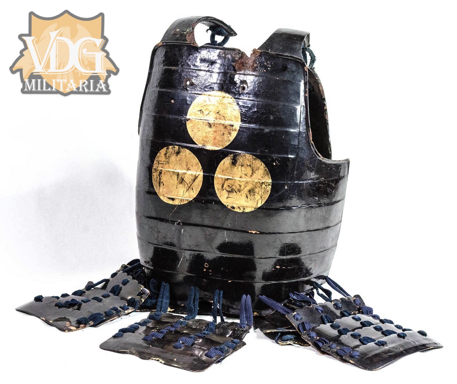 Samurai Edo Period Dou Chest Armor with Clan Mum