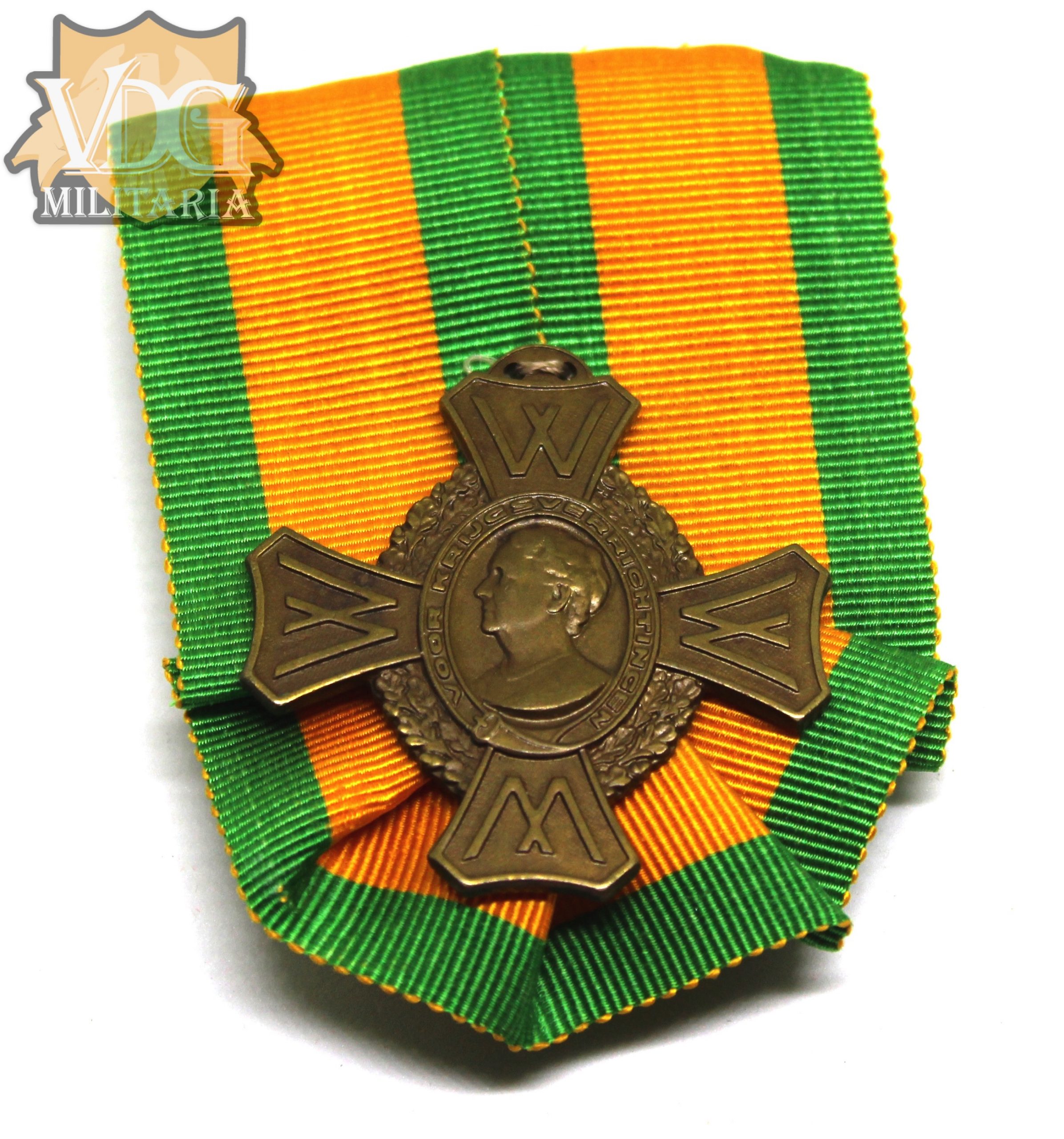 Kingdom of The Netherlands Dutch WW2 Commemorative War Cross Paraded Mounted Medal