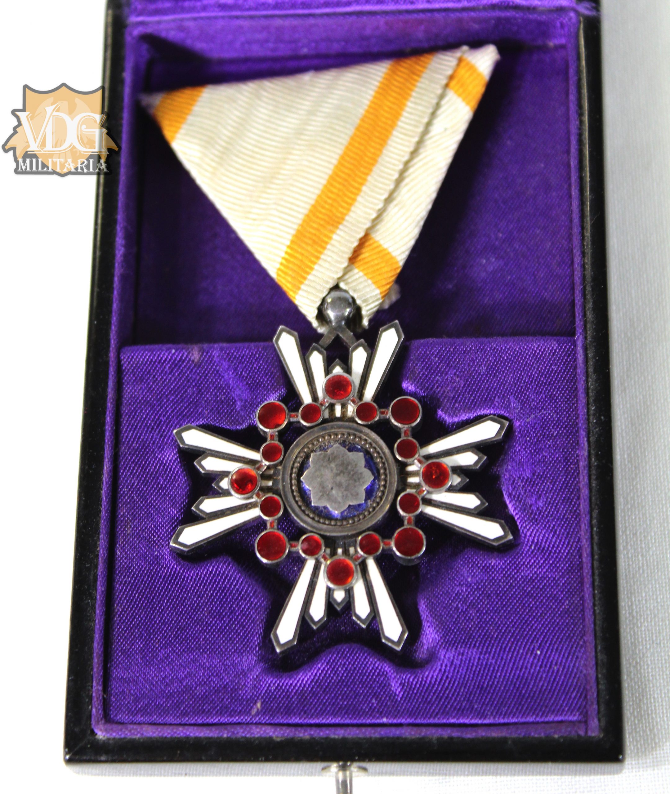 WW2 Imperial Japanese Sacred Treasure 4th Class Medal in Case