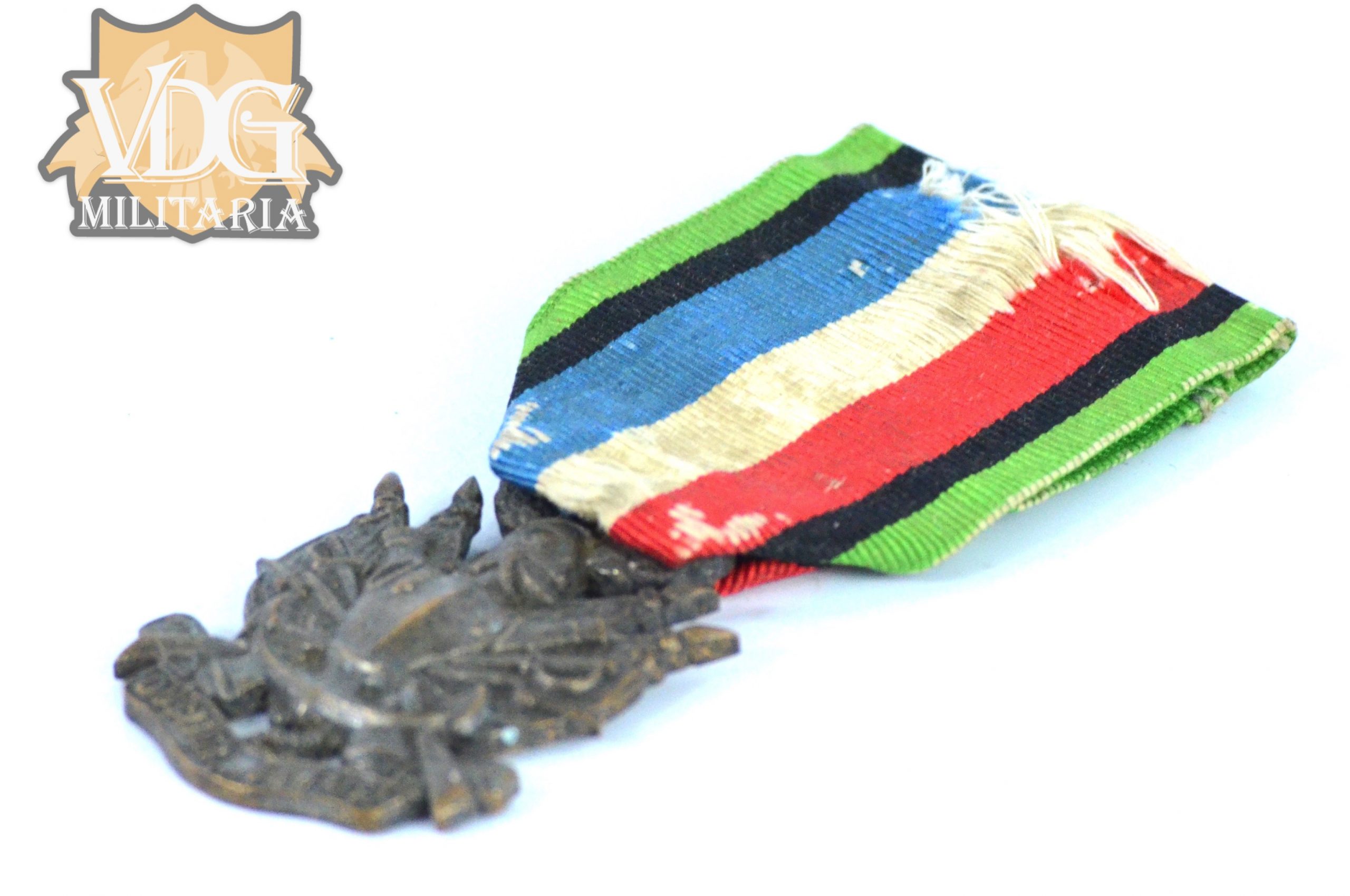 French Franco-Prussian War Military Veterans Medal with Original Ribbon - Image 4