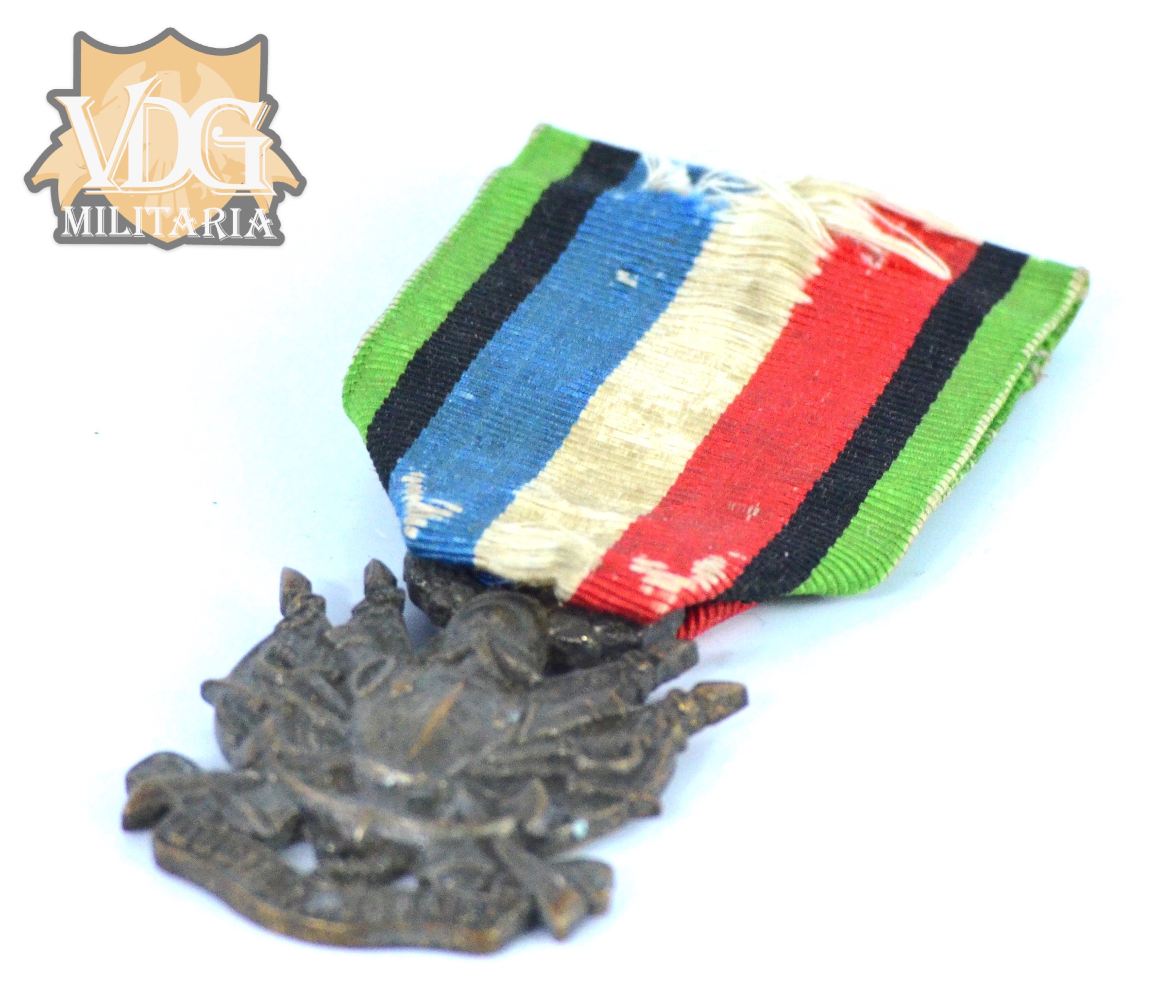 French Franco-Prussian War Military Veterans Medal with Original Ribbon - Image 3
