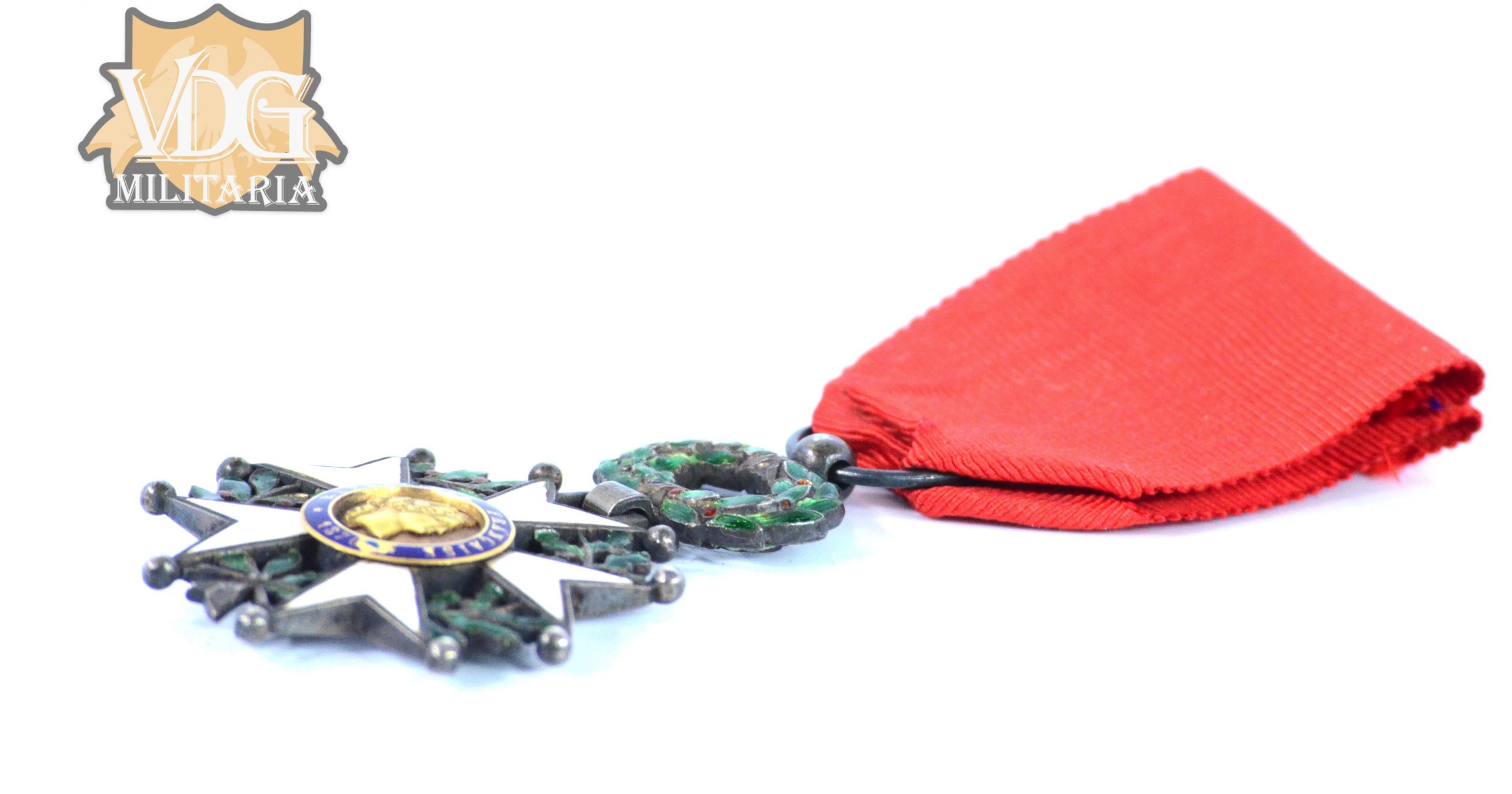 WW1/WW2 Era French "The Legion of Honour" Medal - Image 3