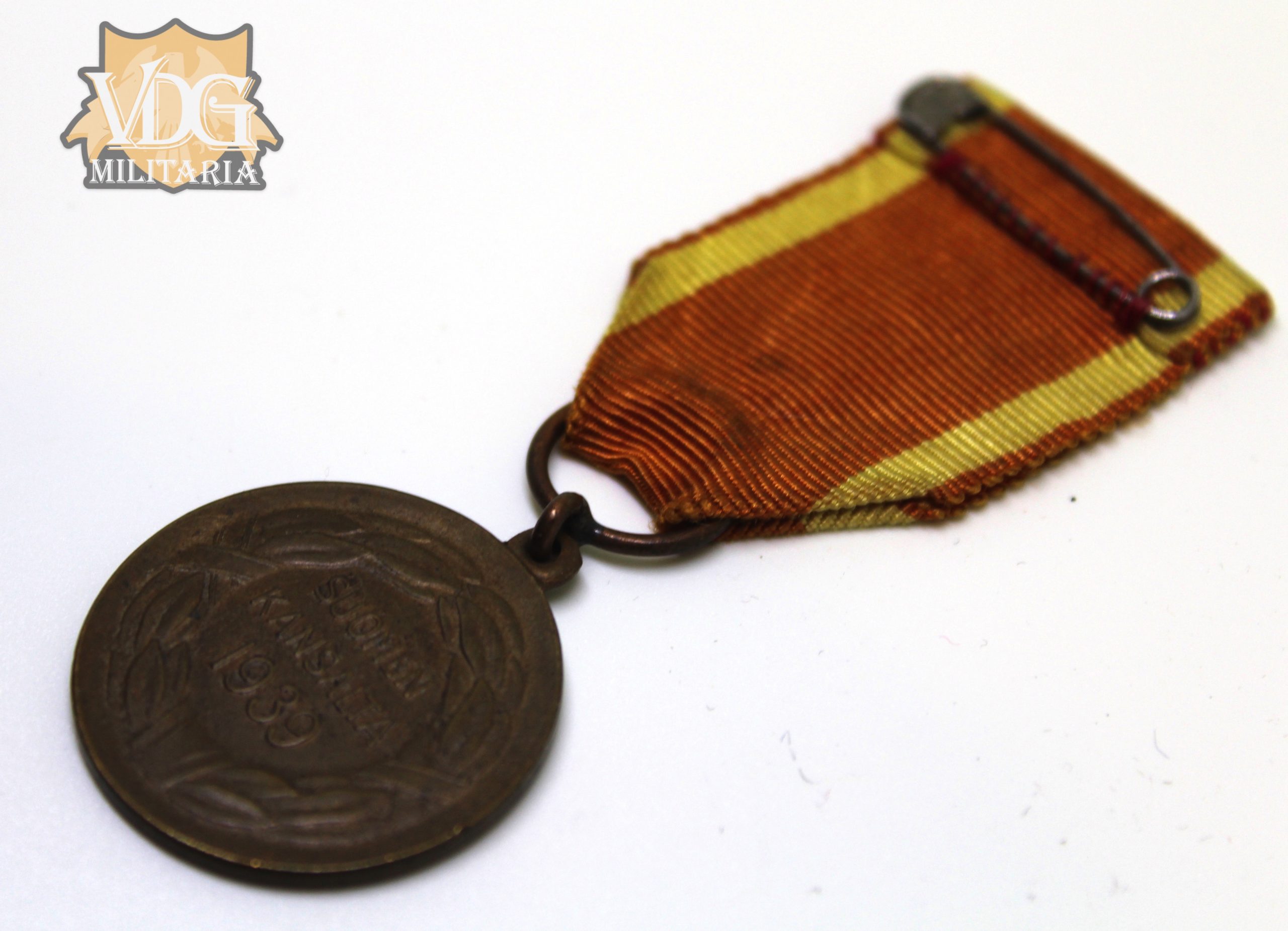 WW2 Era Finland Medal of Liberty 2nd Class 1941 Medal "Urheudesta För Tapperhet" - Image 2
