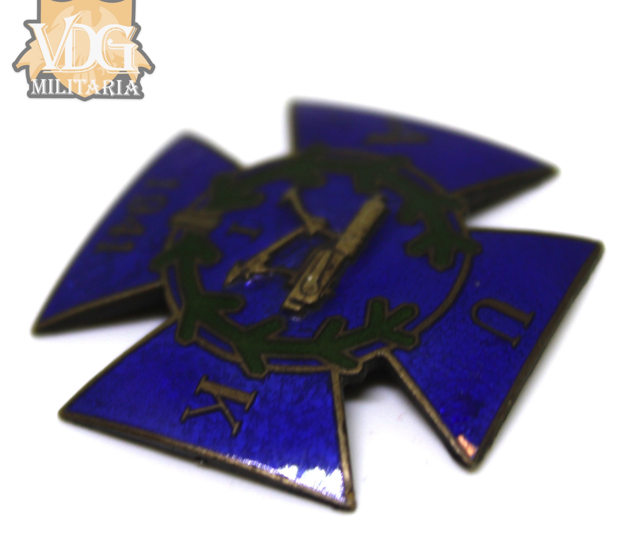 WW2 Era 1941 Finnish Blue Cross Enamel Machine Gun Badge A.U.K. - Image 2