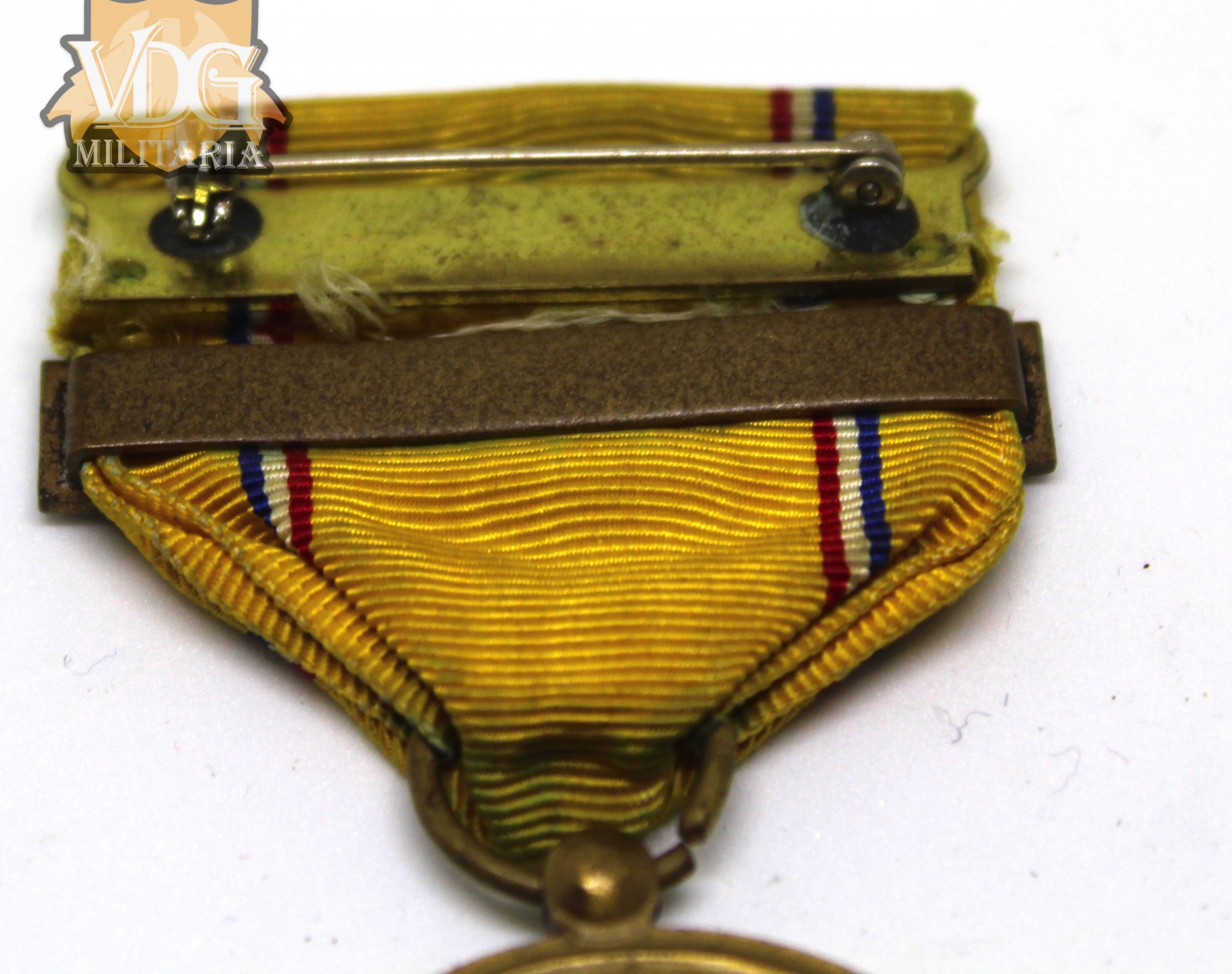 WW2 US American Defense Medal with Fleet Bar-Slot Brooch - Image 4