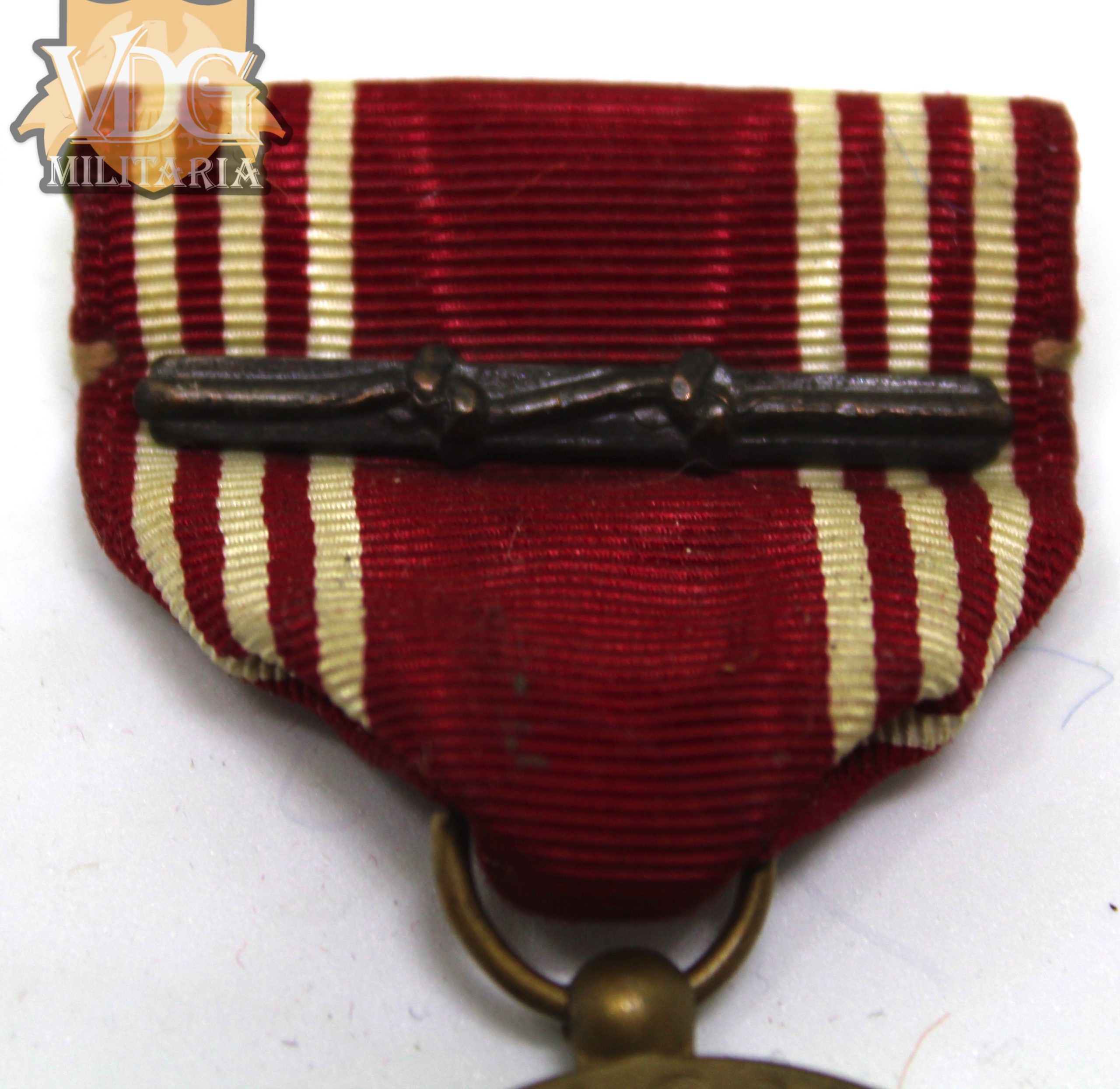 WW2 Era US Army Good Conduct Medal with Two Knots-Slot Brooch - Image 3