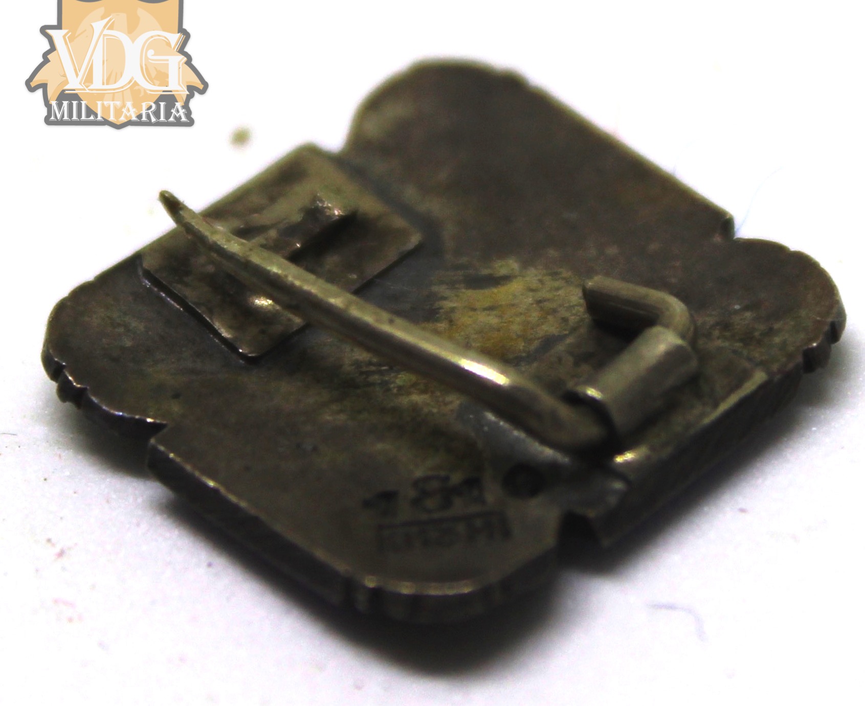 WW2 Era Finnish Lotta Svärd 10-Year Service Miniature Enamel Cross Badge - Image 5