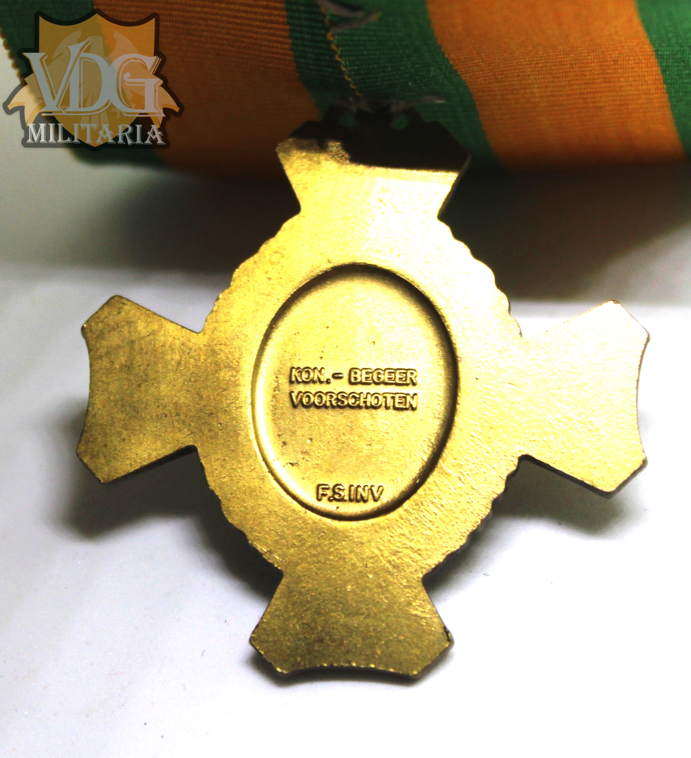 Kingdom of The Netherlands Dutch WW2 Commemorative War Cross Paraded Mounted Medal - Image 2