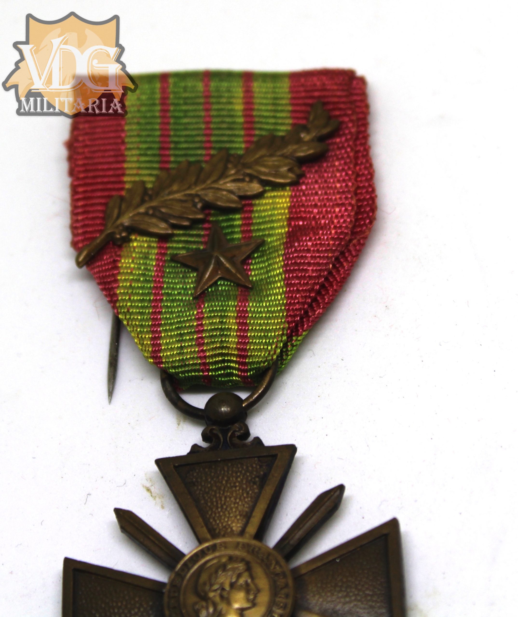 WW2 French Croix de guerre 1939–1945 Medal - Image 7