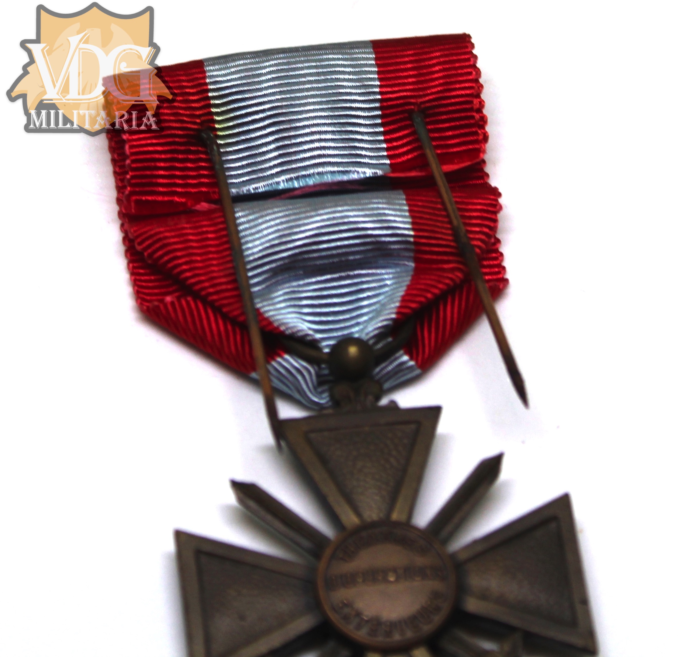 Cased French Croix de guerre des théâtres d’opérations extérieurs (War Cross for foreign operational theatres) - Image 7