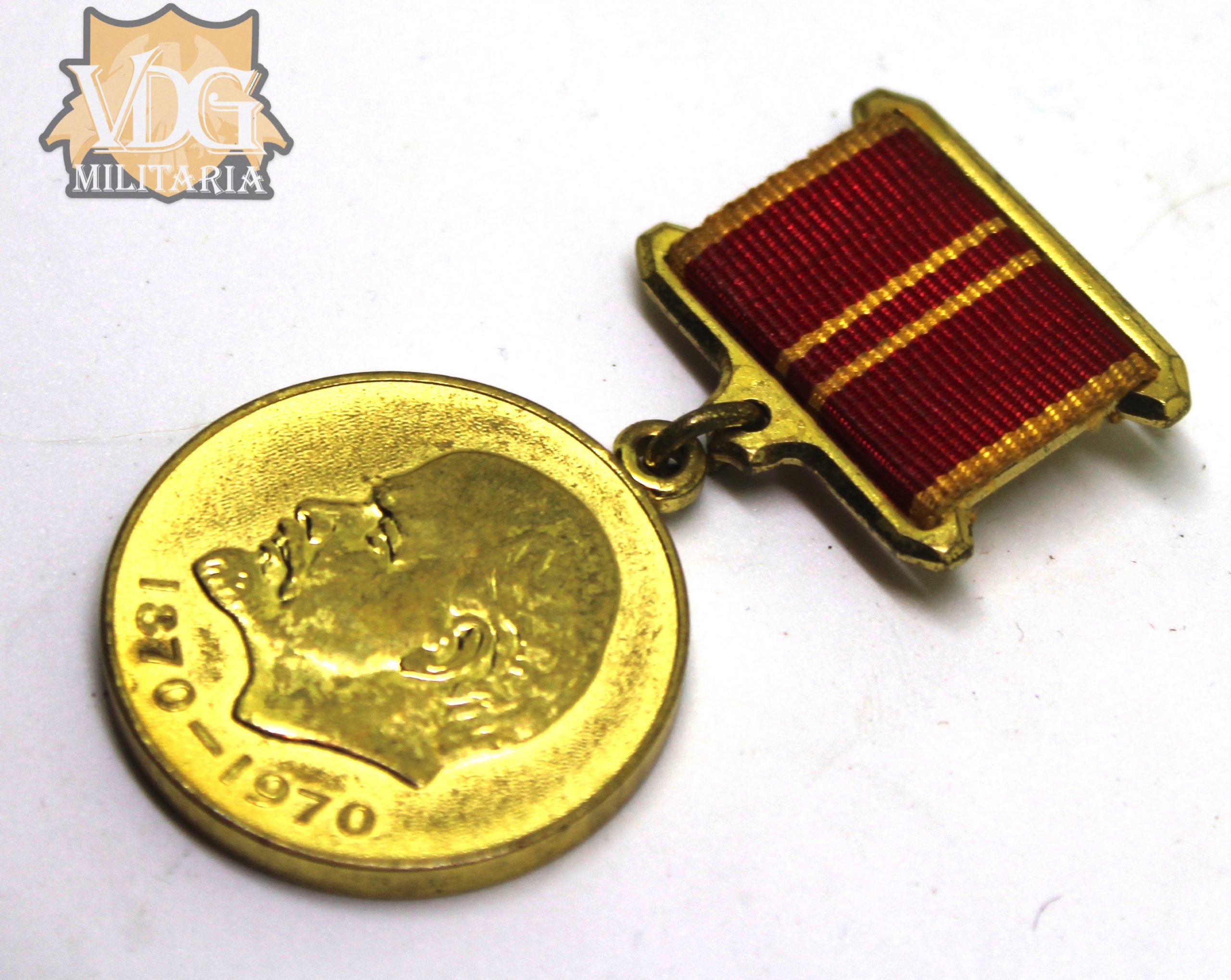 Soviet Union Jubilee Medal "In Commemoration of the 100th Anniversary of the Birth of Vladimir Ilyich Lenin" - Image 2