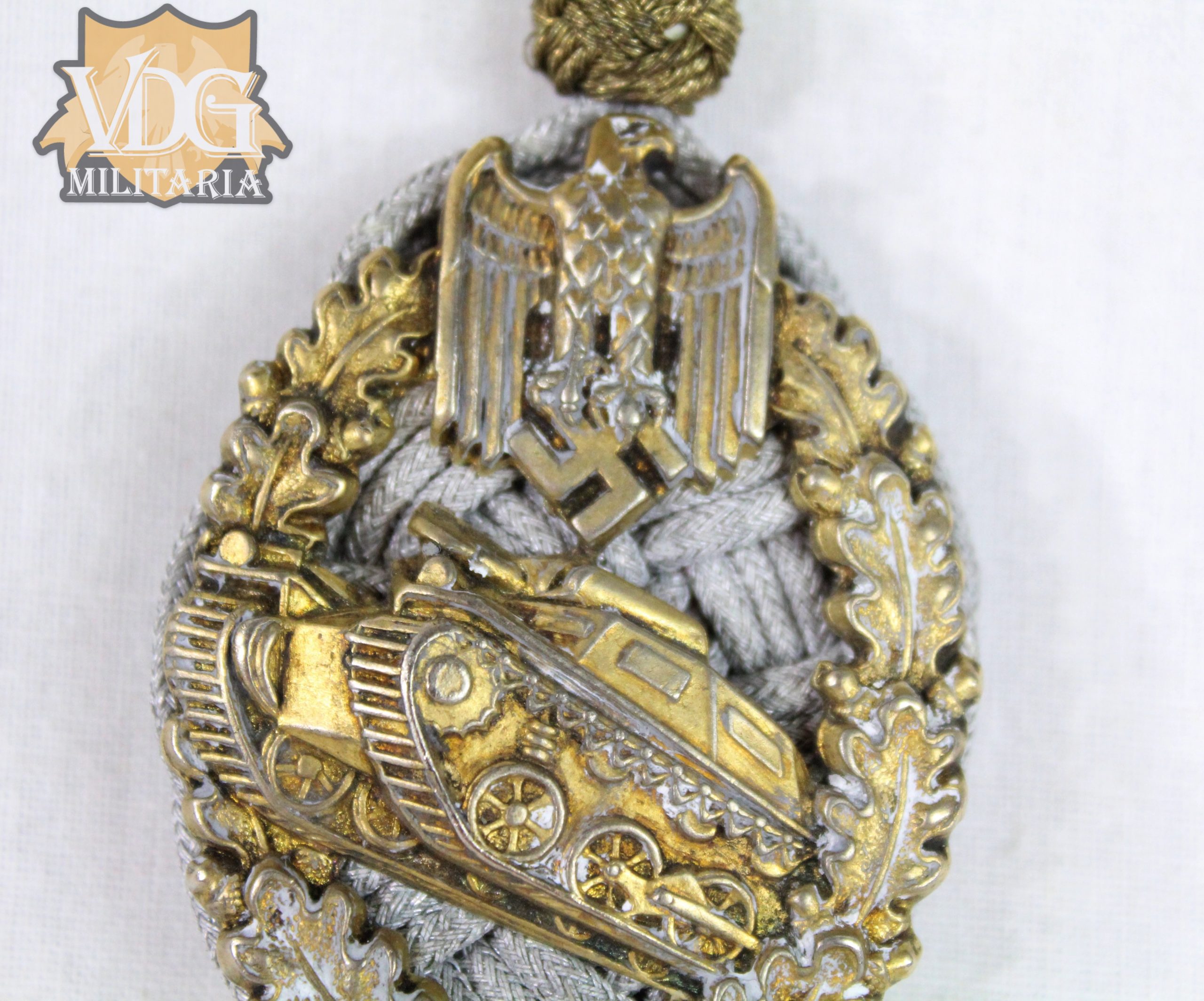 WW2 German Panzer Lanyard in Gold - Image 6