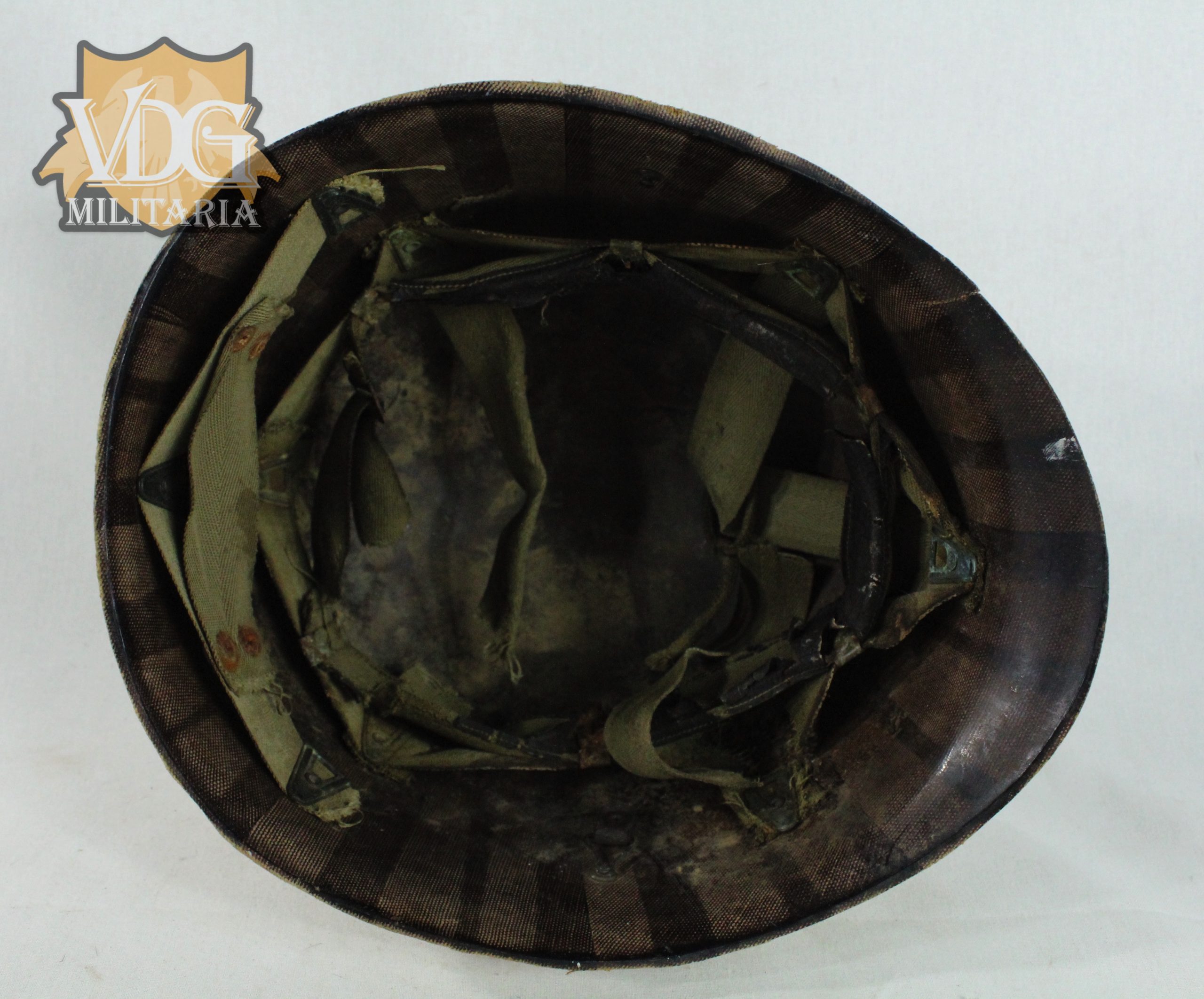 Korean War Era US Army Pennsylvania 372nd National Guard Firestone 1951 M1 Helmet Liner - Image 7