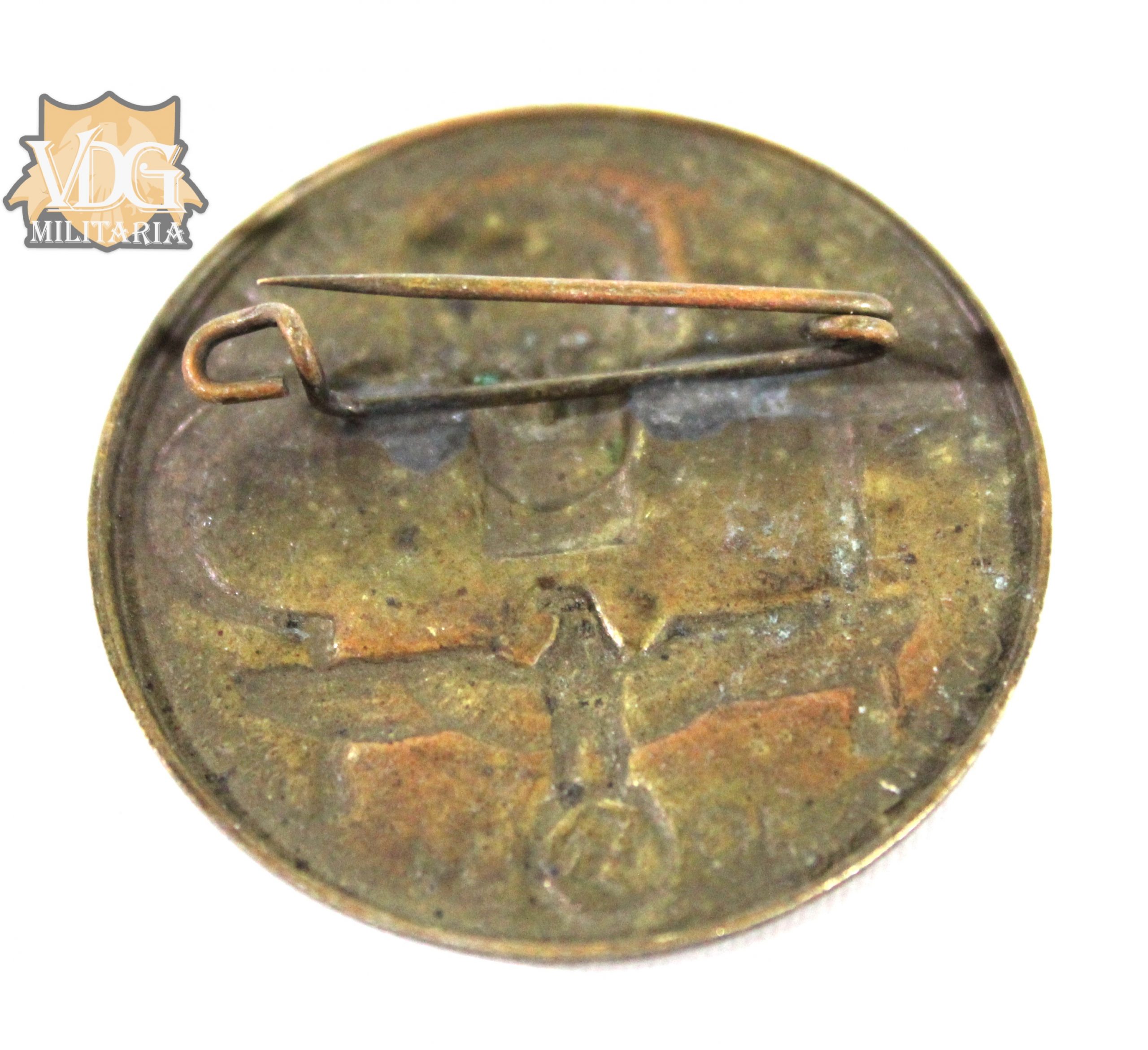 WW2 German Tag Der Arbeit 1934 Tinnie - Image 2
