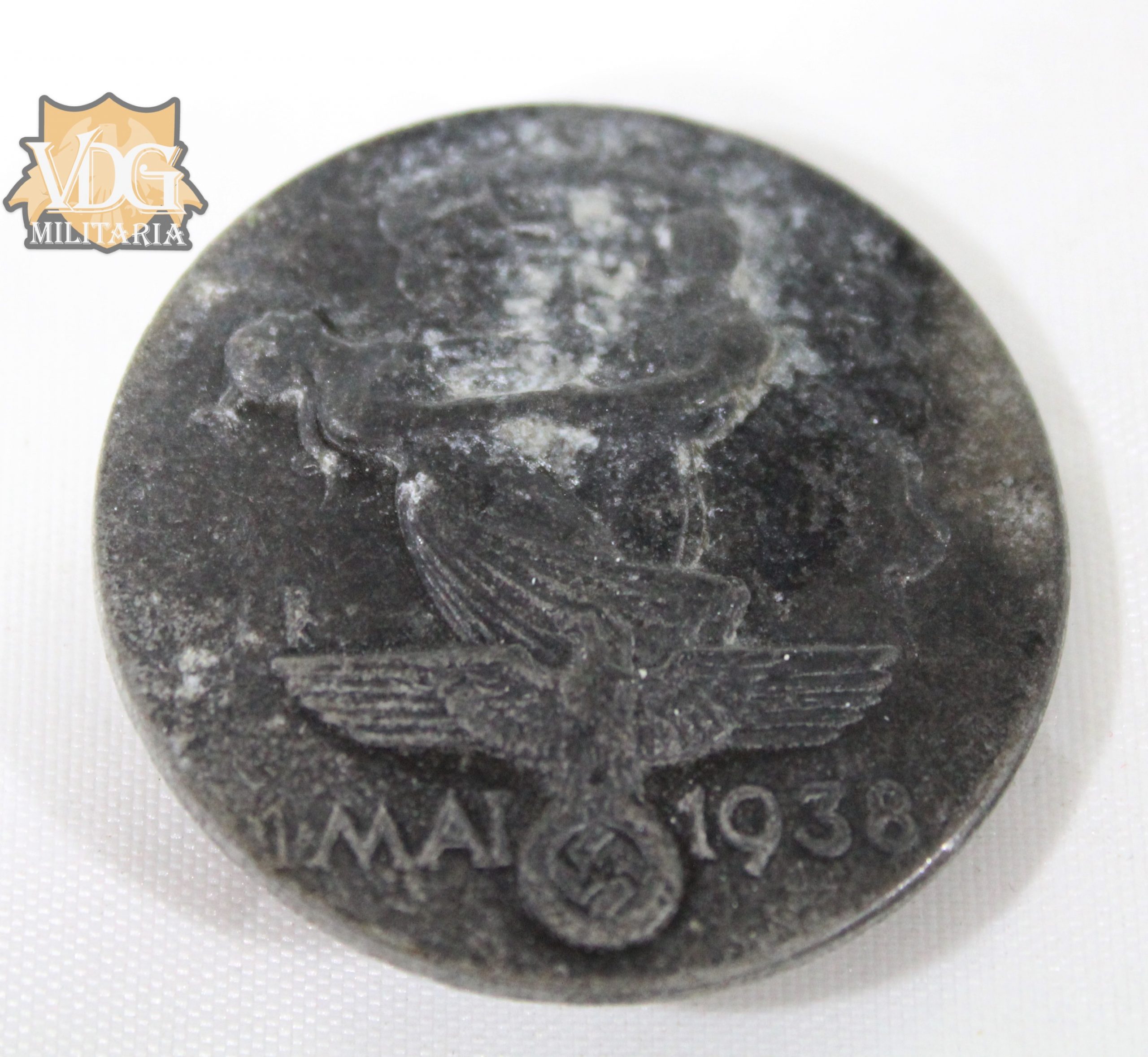 WW2 German 1 Mai 1938 Tinnie - Image 2