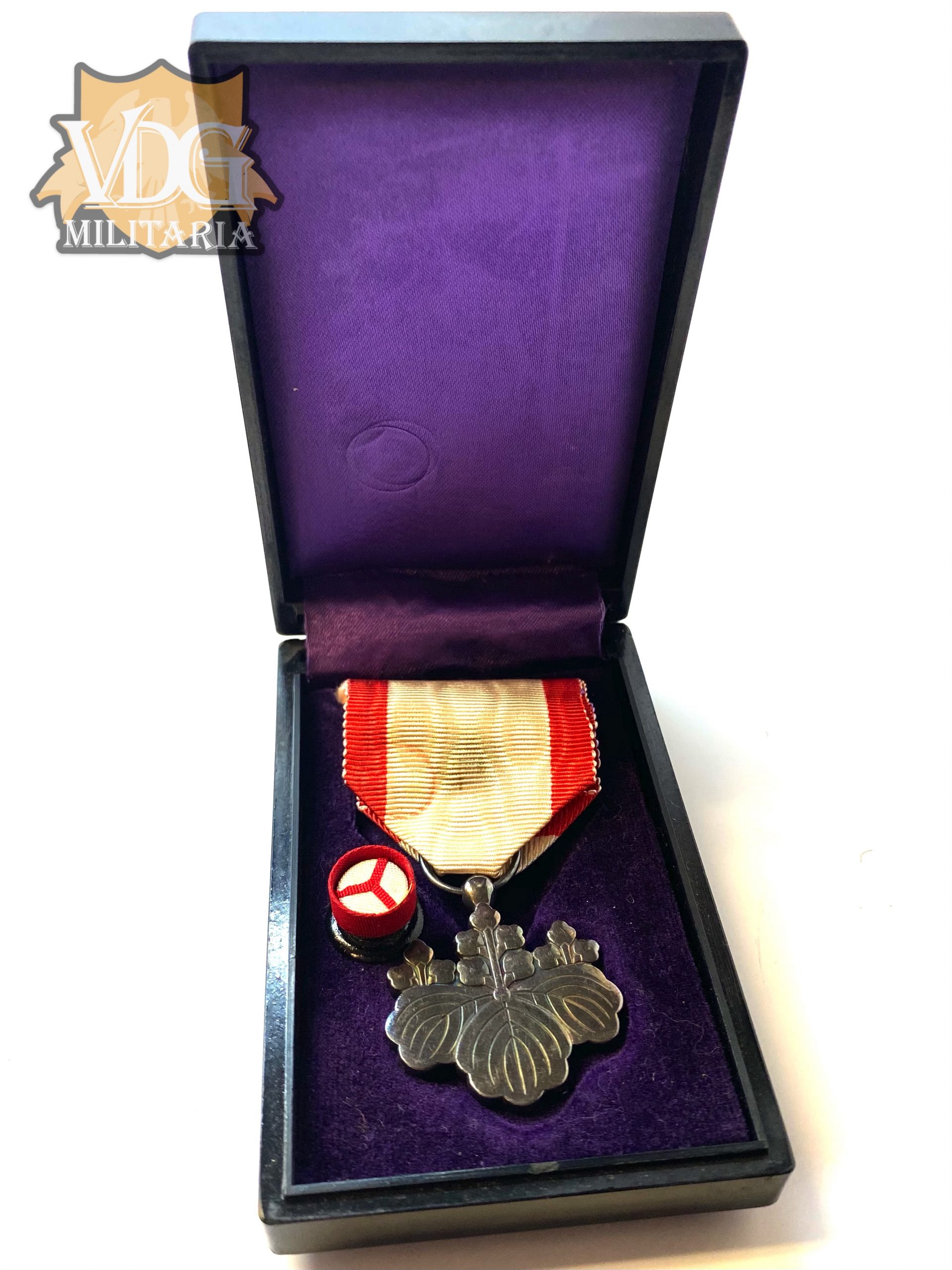 WW2 Japanese Cased Order of The Rising Sun, 8th Class Medal