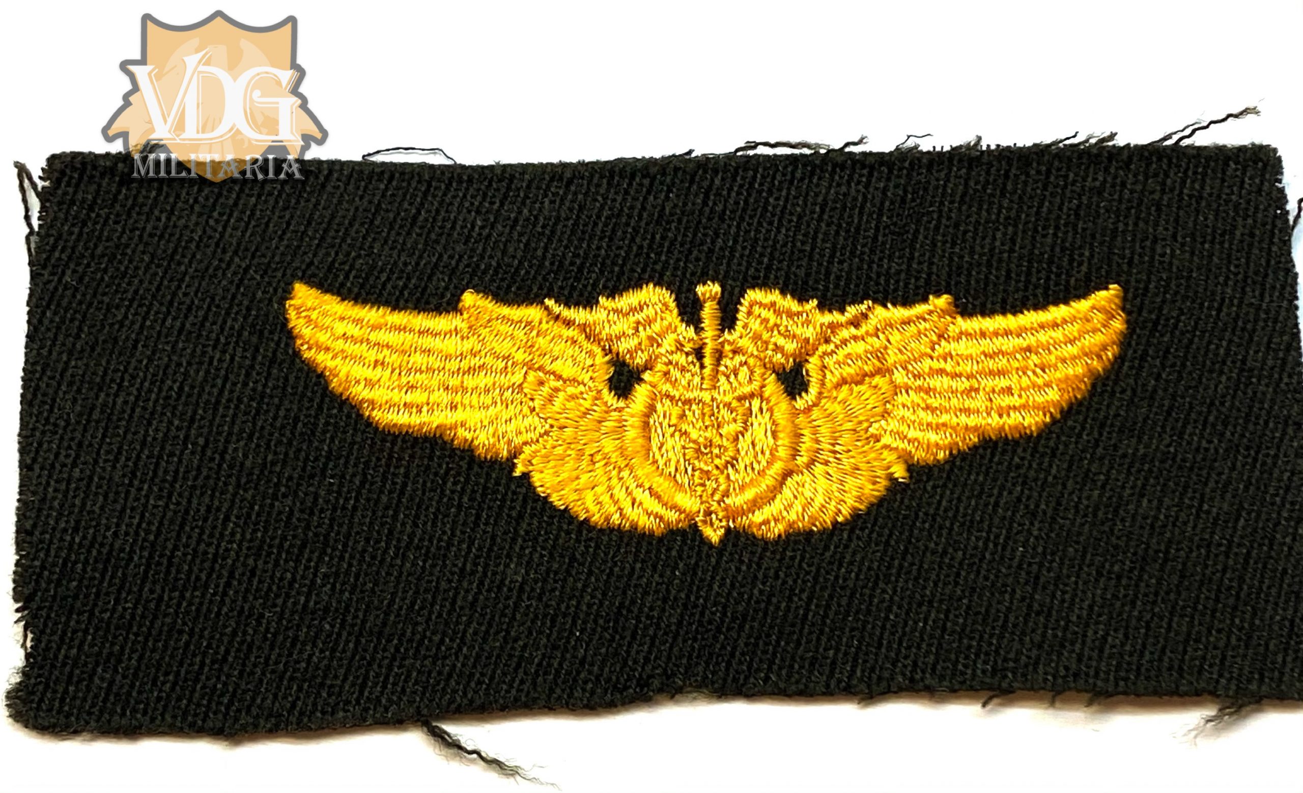 WW2 US Army Air Force Officer's Gold Flight Surgeon Cloth Badge Wings