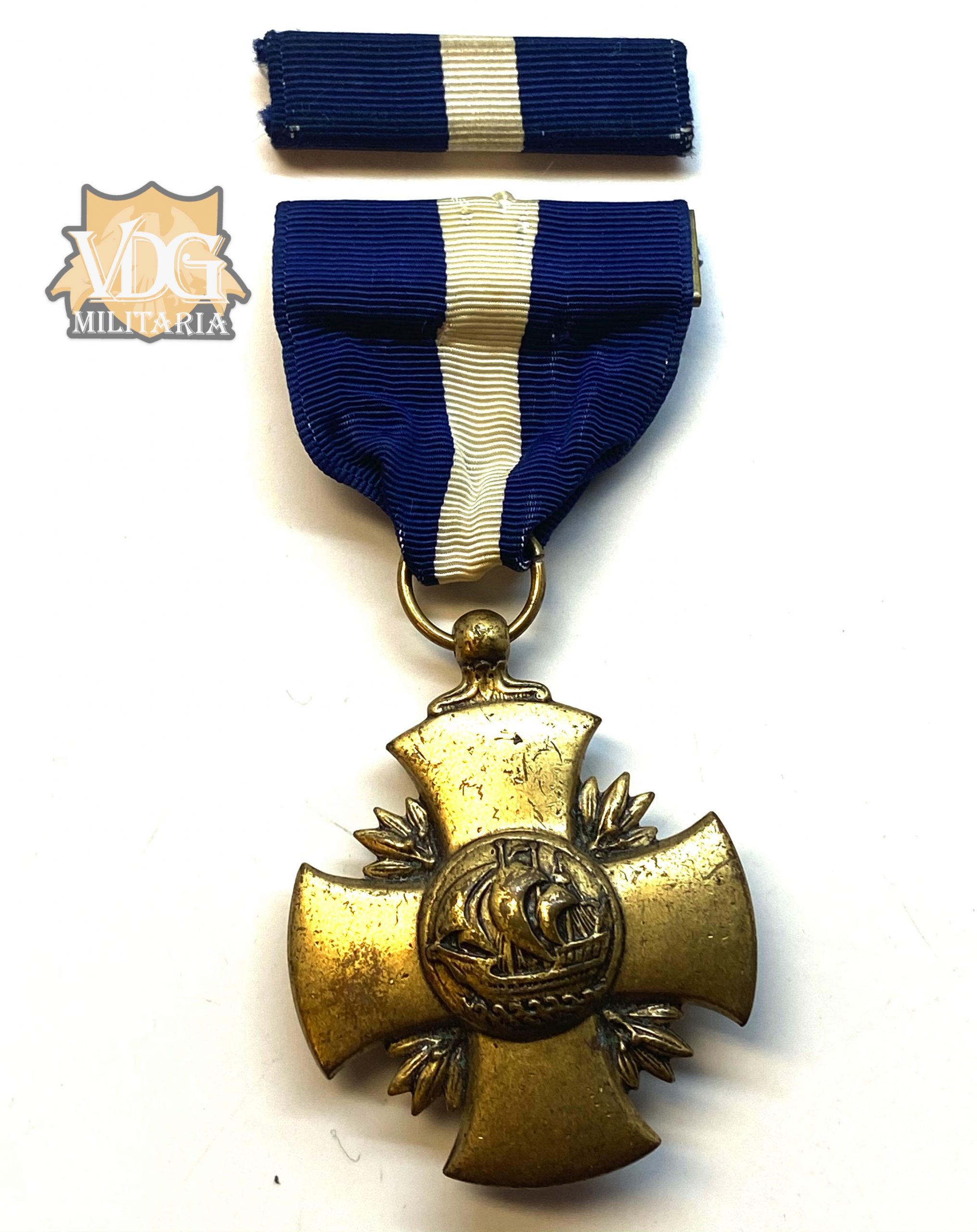 Cold War Era US Navy Cross with Ribbon Bar G27 Graco Awards-Crimp Brooch