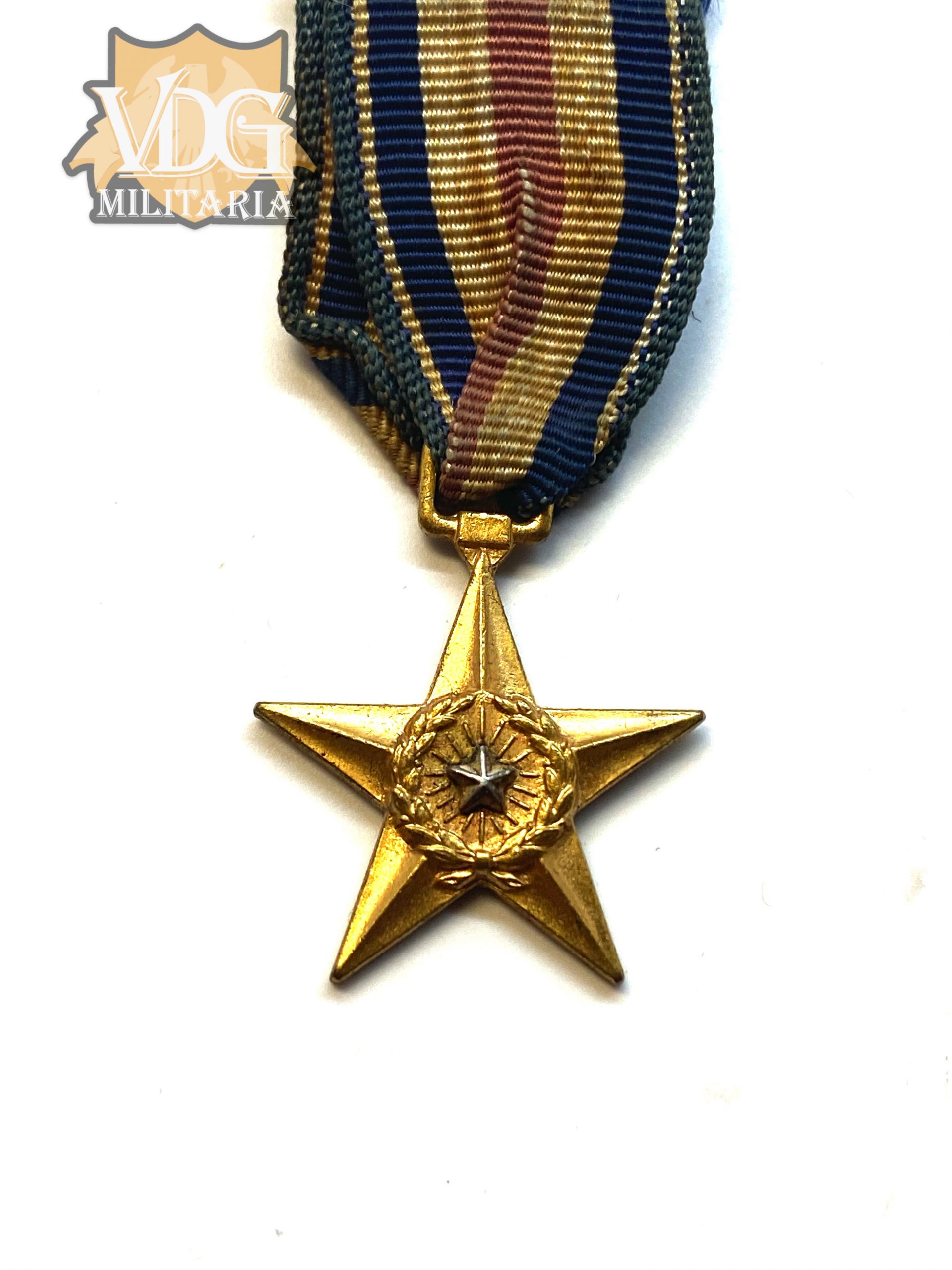 WW2 Era US Silver Star Mini Medal-Pinback