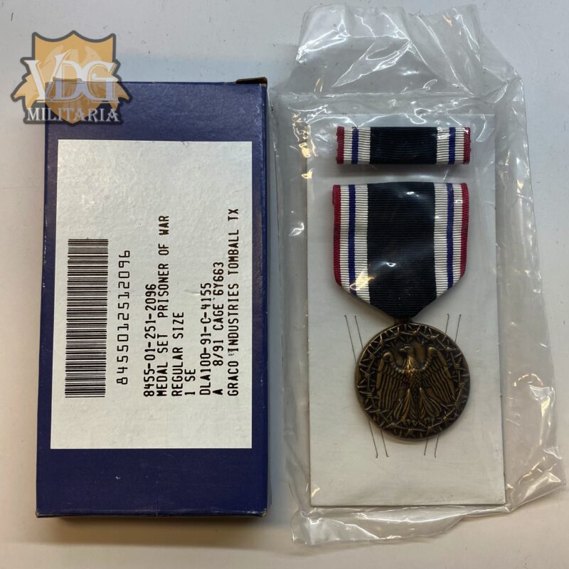 US Prisoner of War Medal Set in Box 1991 NOS-Graco Industries