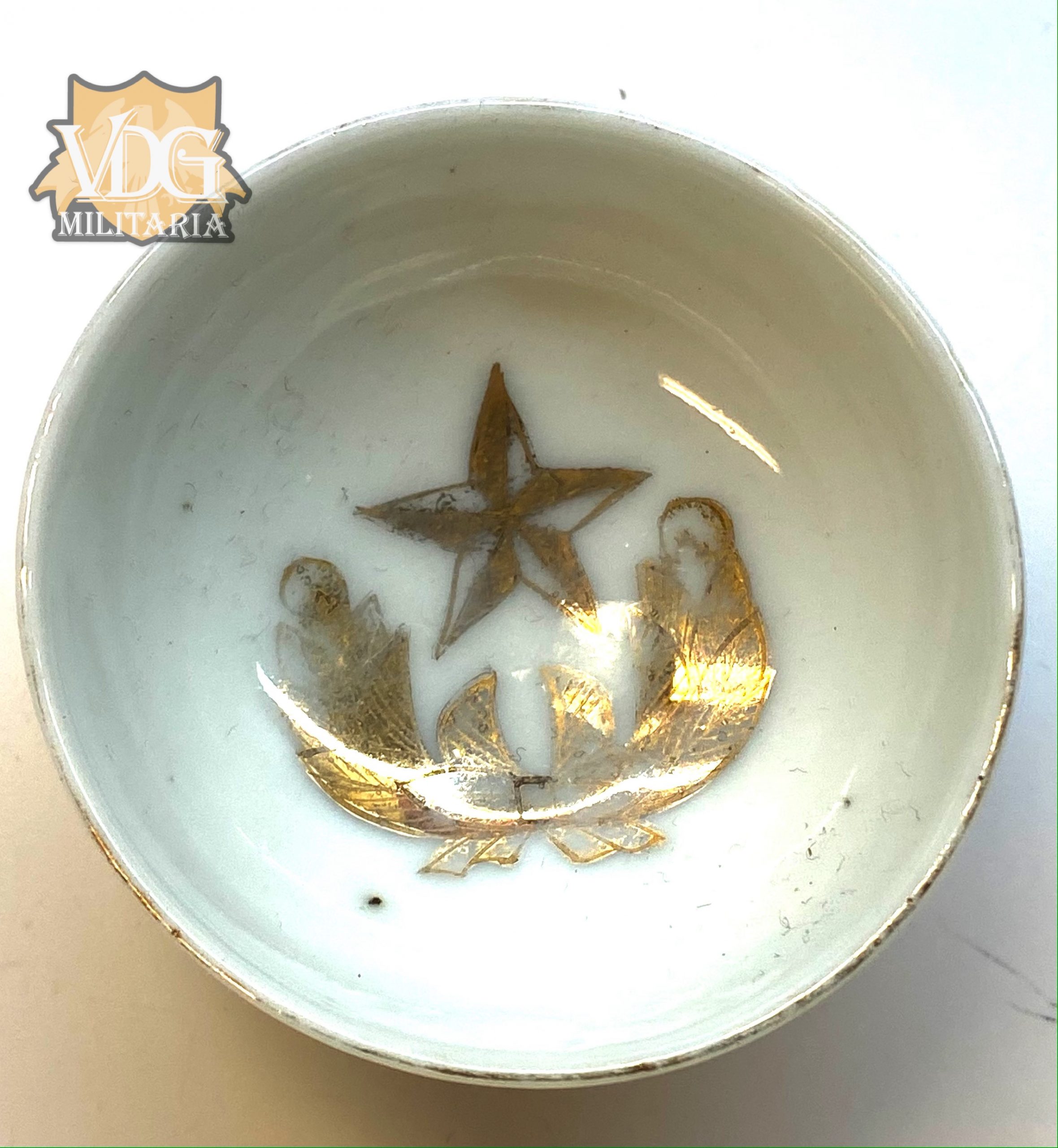 WW2 Imperial Japanese Army Sakazuki Sake Cup Gold Star & Laurel Design with Named Base Marking