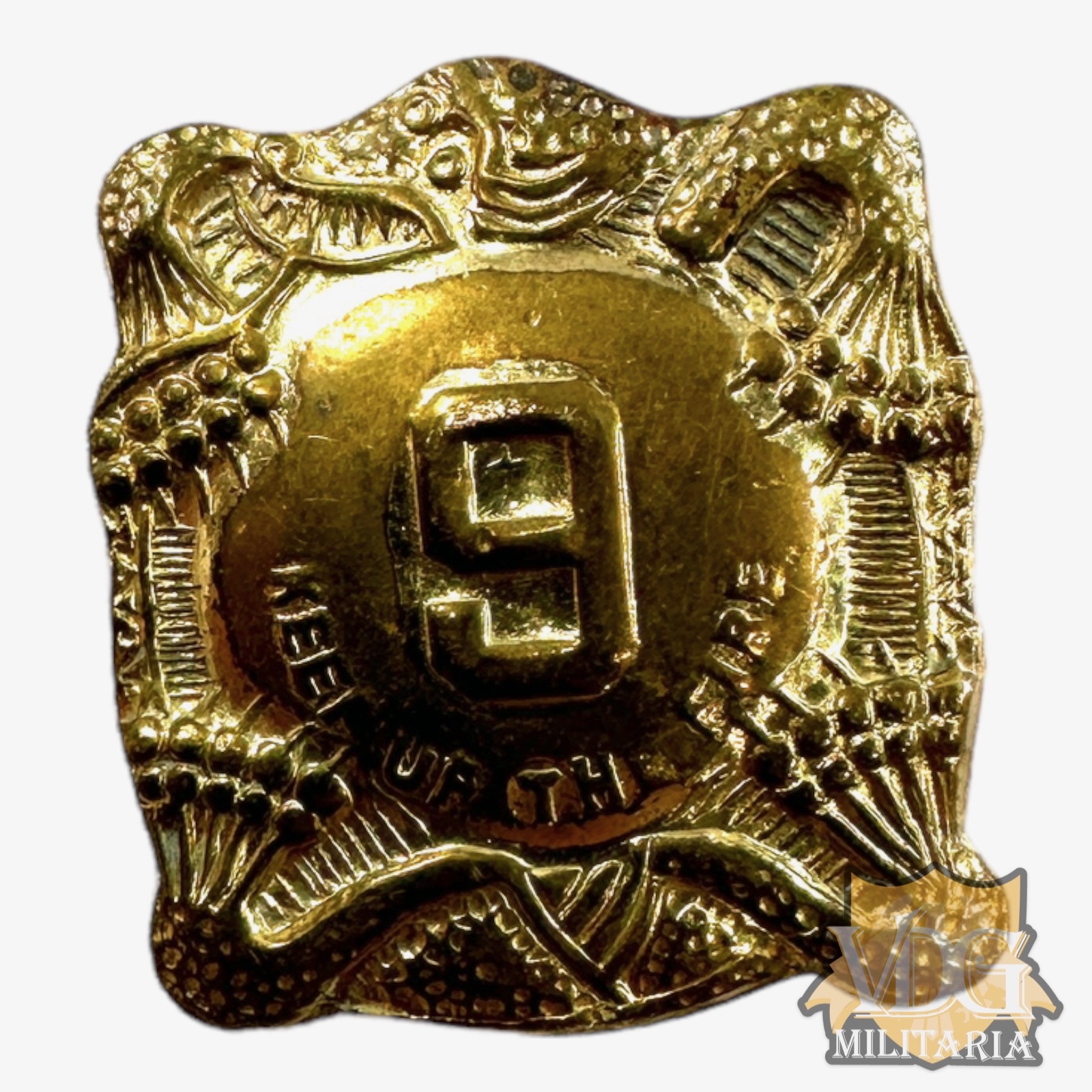 WW2 Era US Army 9th Infantry Regiment "Keep Up The Fire" Distinctive Unit Insignia Pin-Pinback