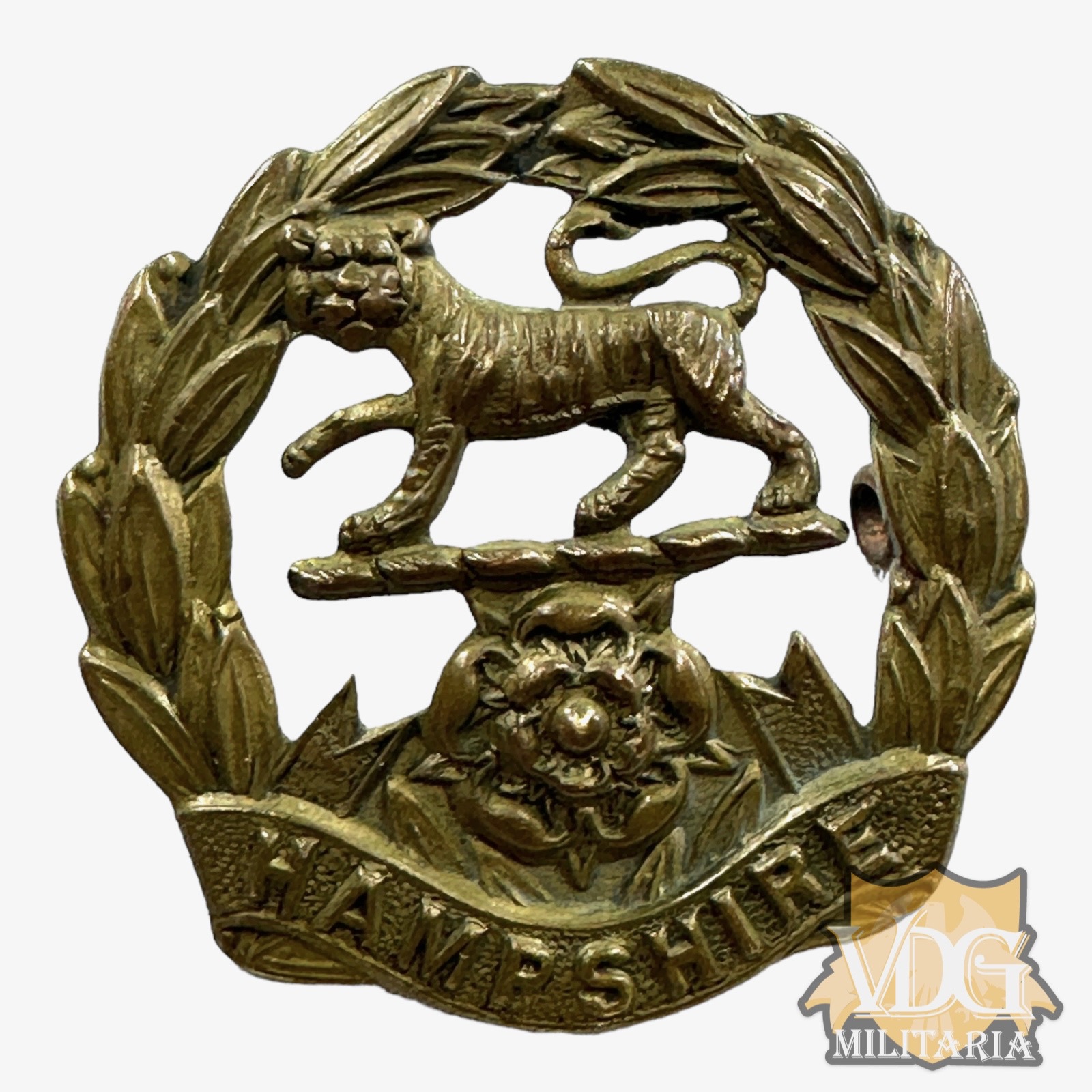 WW2 British Army Hampshire Regiment Cap Badge