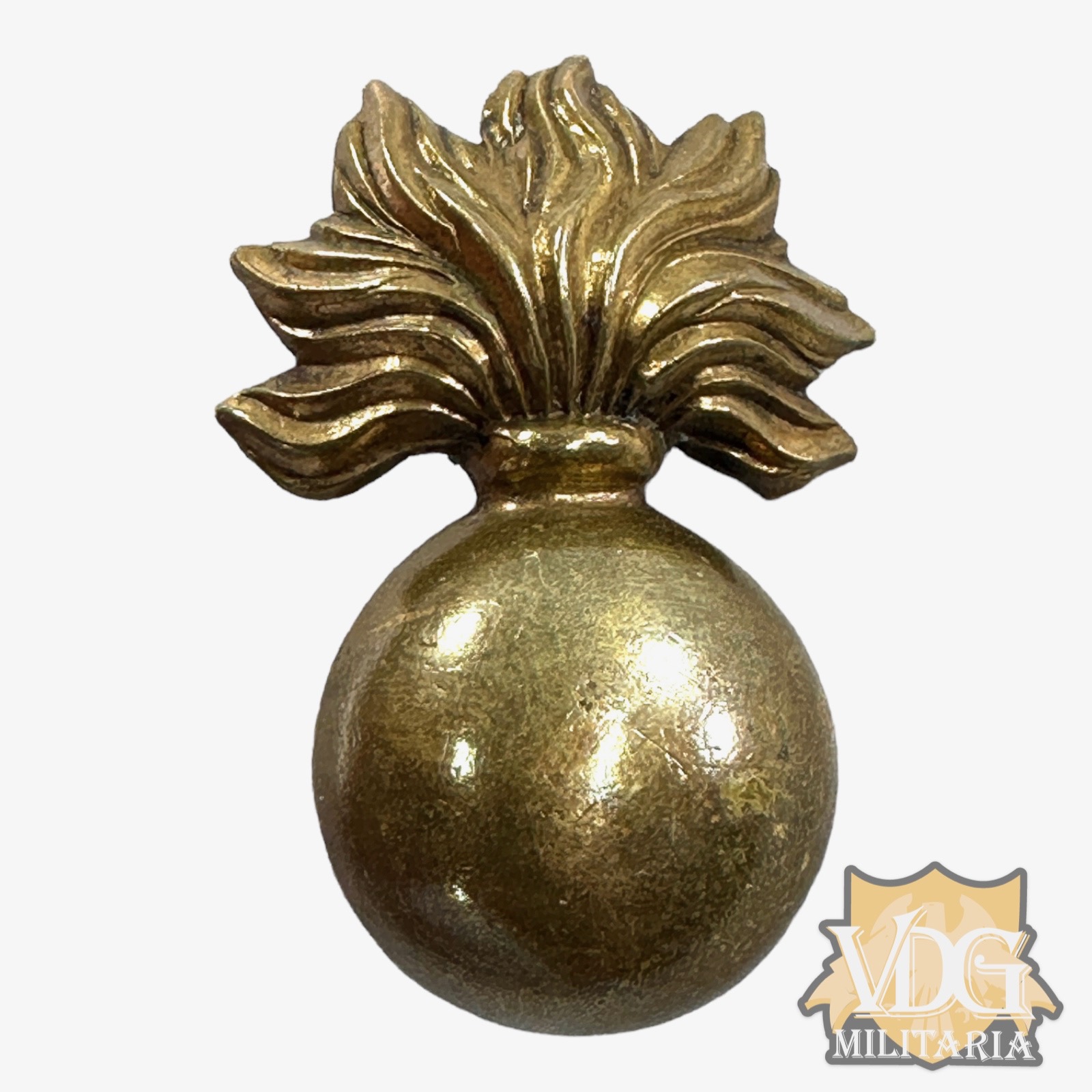 WW2 Era British Royal Marines Artillery Cap Badge