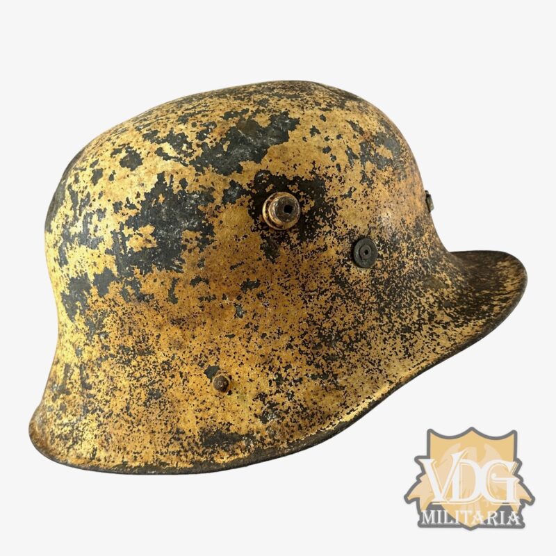 Irish M1927 White Painted Vickers Helmet, Complete with Liner & Chip Strap #2