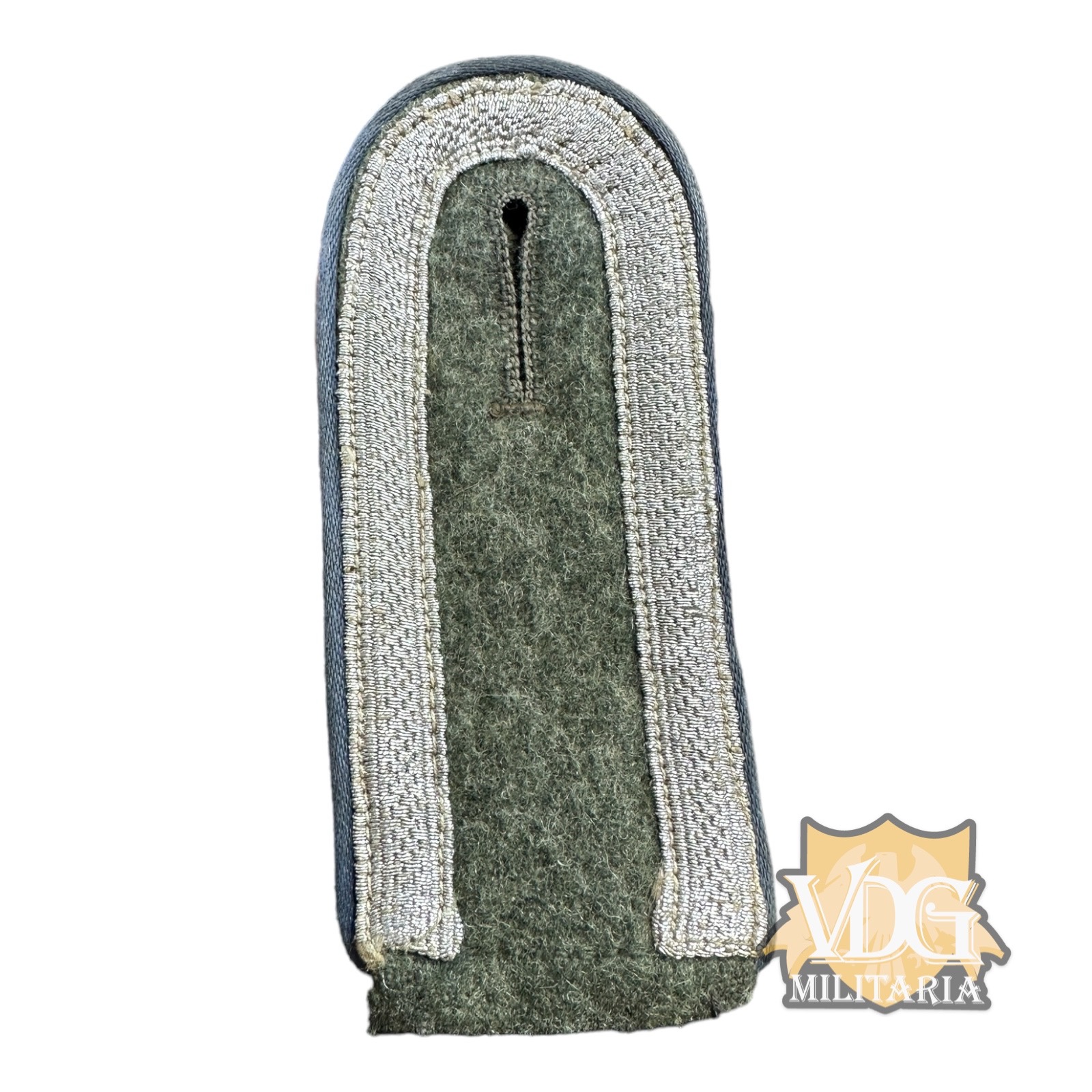 WW2 German Luftwaffe Transporteinheiten Unteroffizier Cut Off Slip-on Shoulderboard-Vet Album Removed