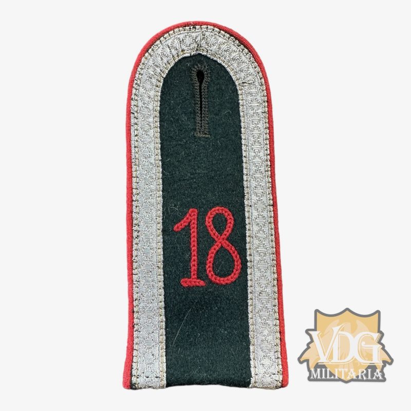 WW2 German Heer Unteroffizier 18th Artillery Slip on Shoulderboard