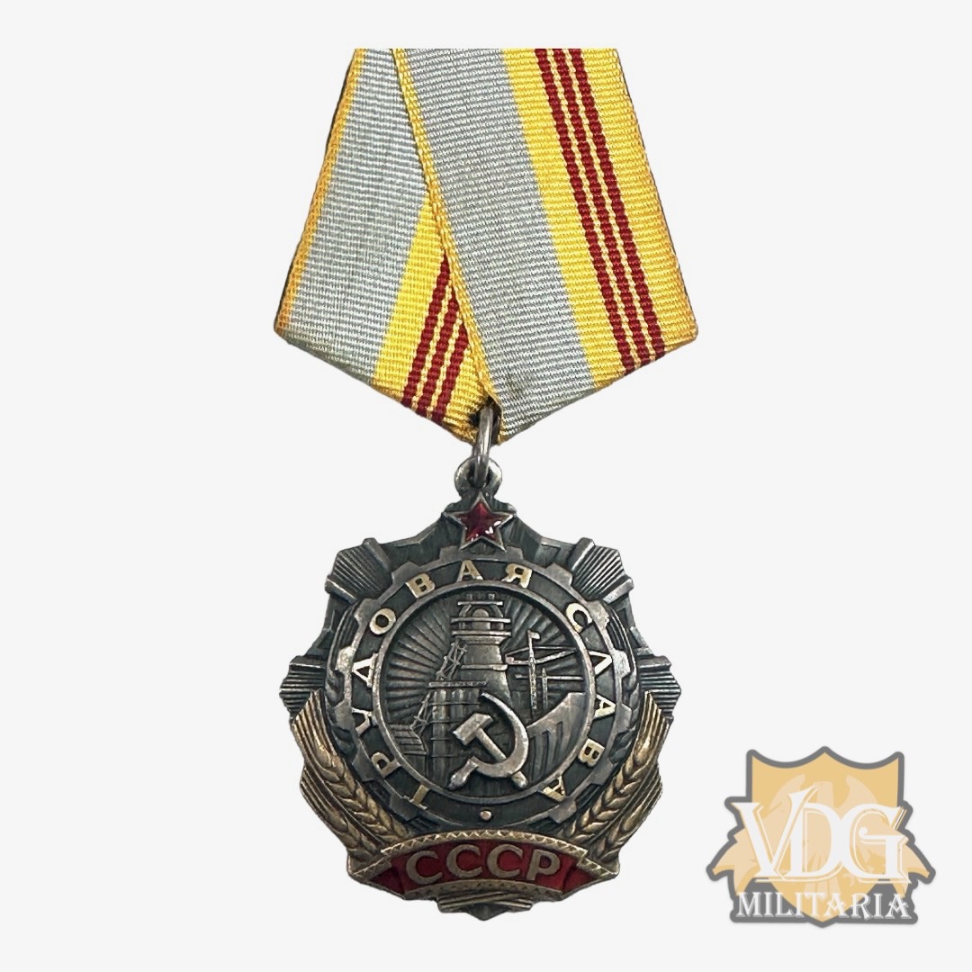 Cold War Era USSR Soviet Order of Labor Glory Medal (3rd Class) Numbered 269227