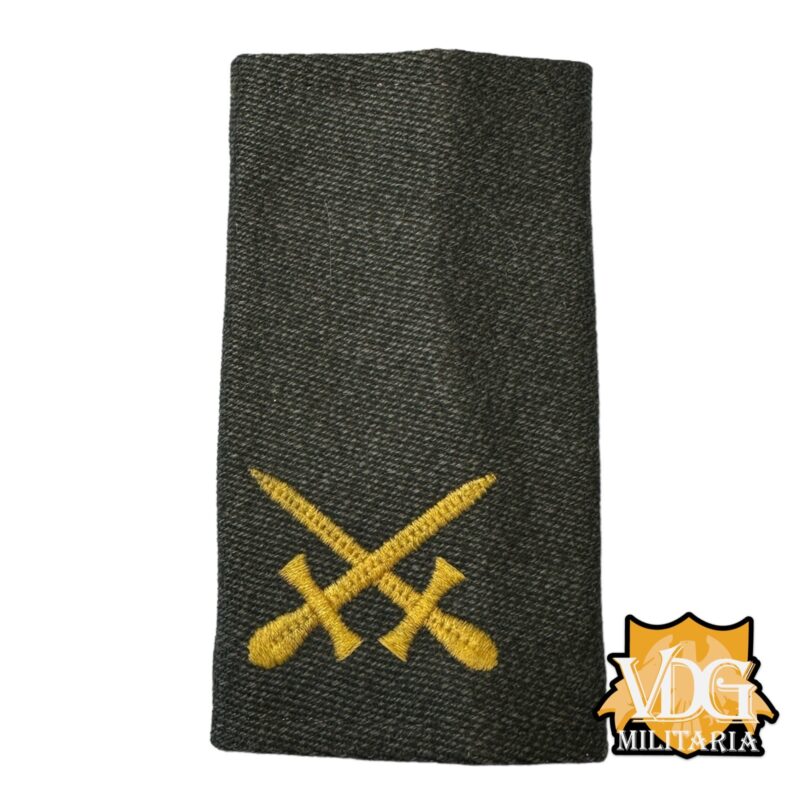 Irish Army Ceannfort (Commandant) Shoulder Rank Insignia