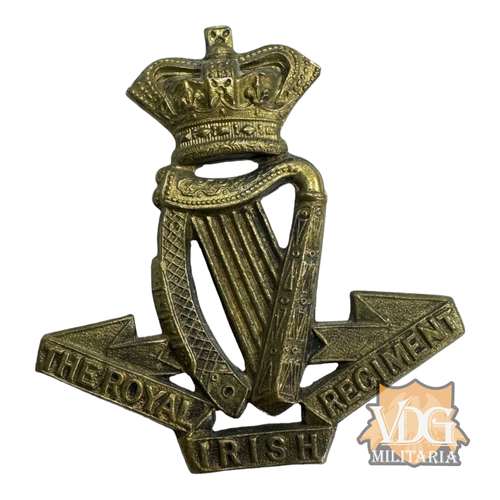 WW1 Era British Army Royal Irish Regiment Cap Badge