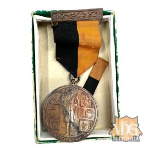 Ireland "An Bonn Comórtha na Saoirse” Irish Truce Commemoration Medal with Ribbon and Box