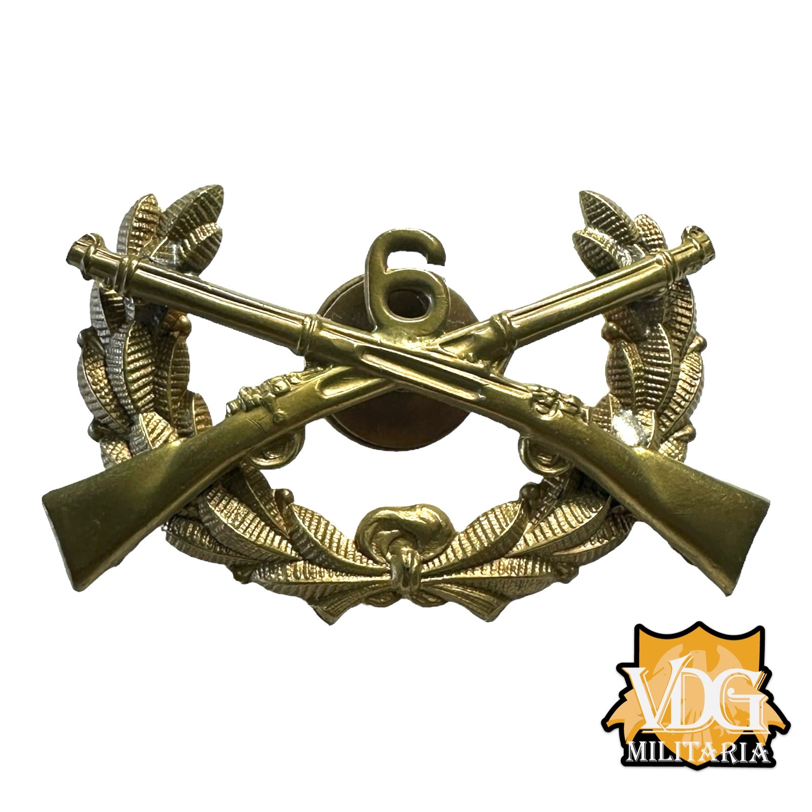 WW1 Era US ROTC Militia Crossed Rifle 6th Wreath Screwback Badge