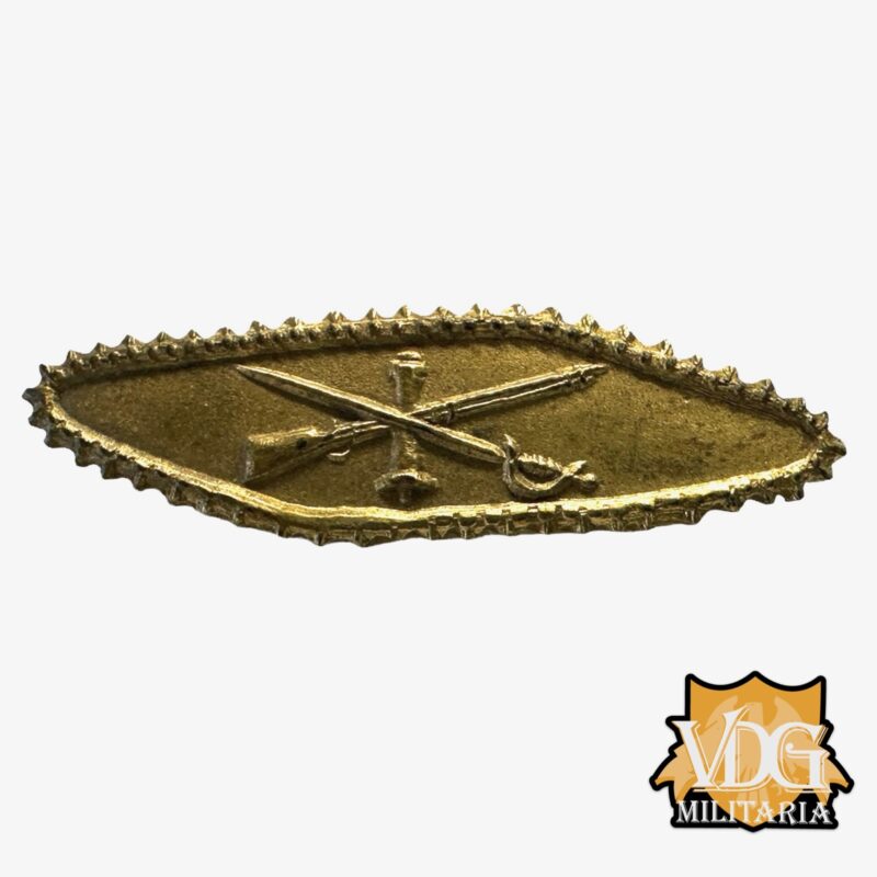 WW2 US Army Armored Infantry  Officer Metal Corps Lapel Insignia
