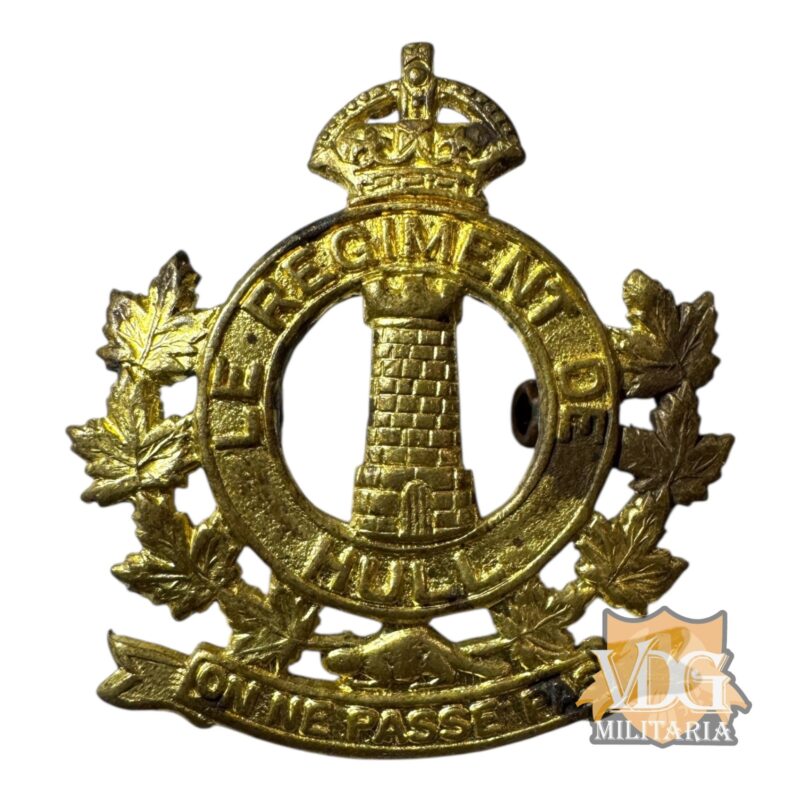 WW2 Canadian Army Le Régiment de Hull Cap Badge – “On ne passe pas” Motto