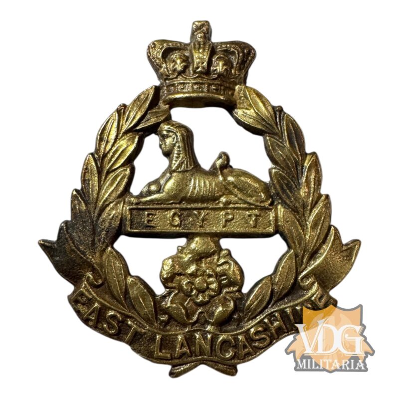 WW2 British Army East Lancashire Regiment Brass Cap Badge – Egypt Battle Honour