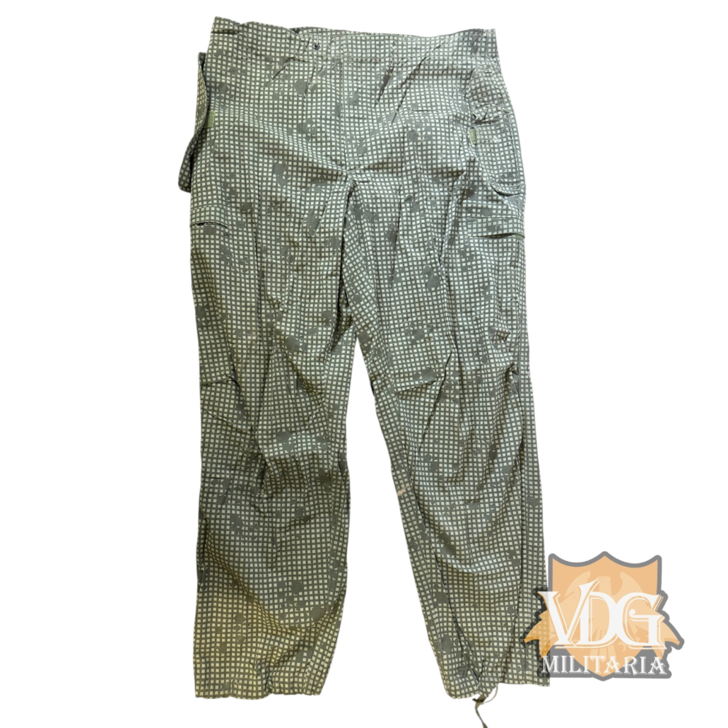 Desert Storm Era US Army Desert Night Camouflage Grid Pattern Trousers 1981 First Year Contract - Medium Regular