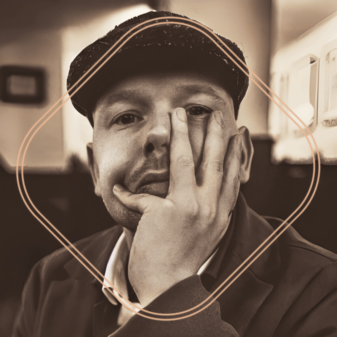 Meester Alex - Van binnen slaan de dieren op trommels