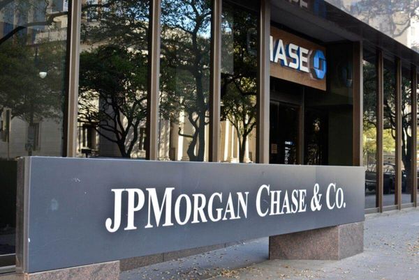 AMAC Campaign Sends 90K-Plus Messages to JPMorgan Chase